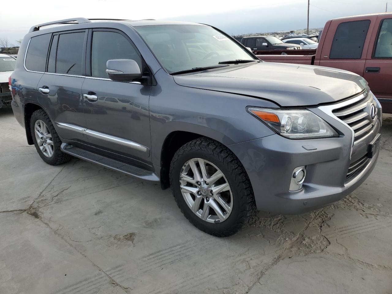 Photo 3 VIN: JTJHY7AX7D4102861 - LEXUS LX 