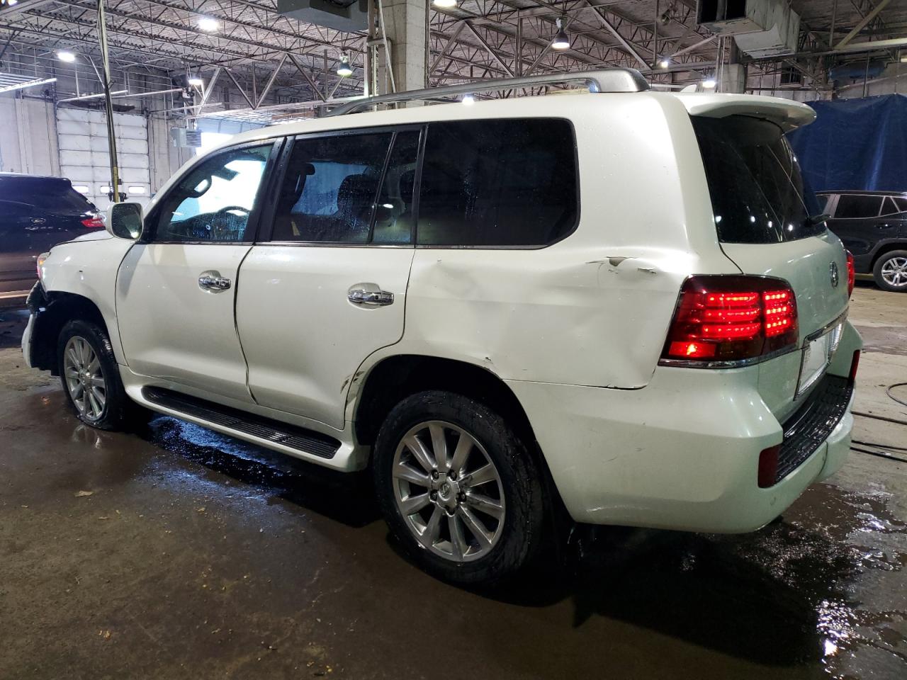 Photo 1 VIN: JTJHY7AX9B4055636 - LEXUS LX 