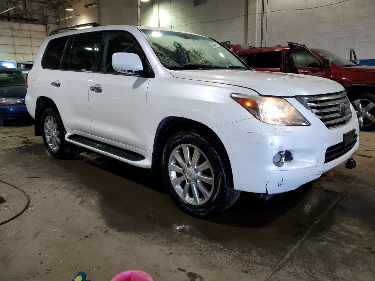 Photo 3 VIN: JTJHY7AX9B4055636 - LEXUS LX 