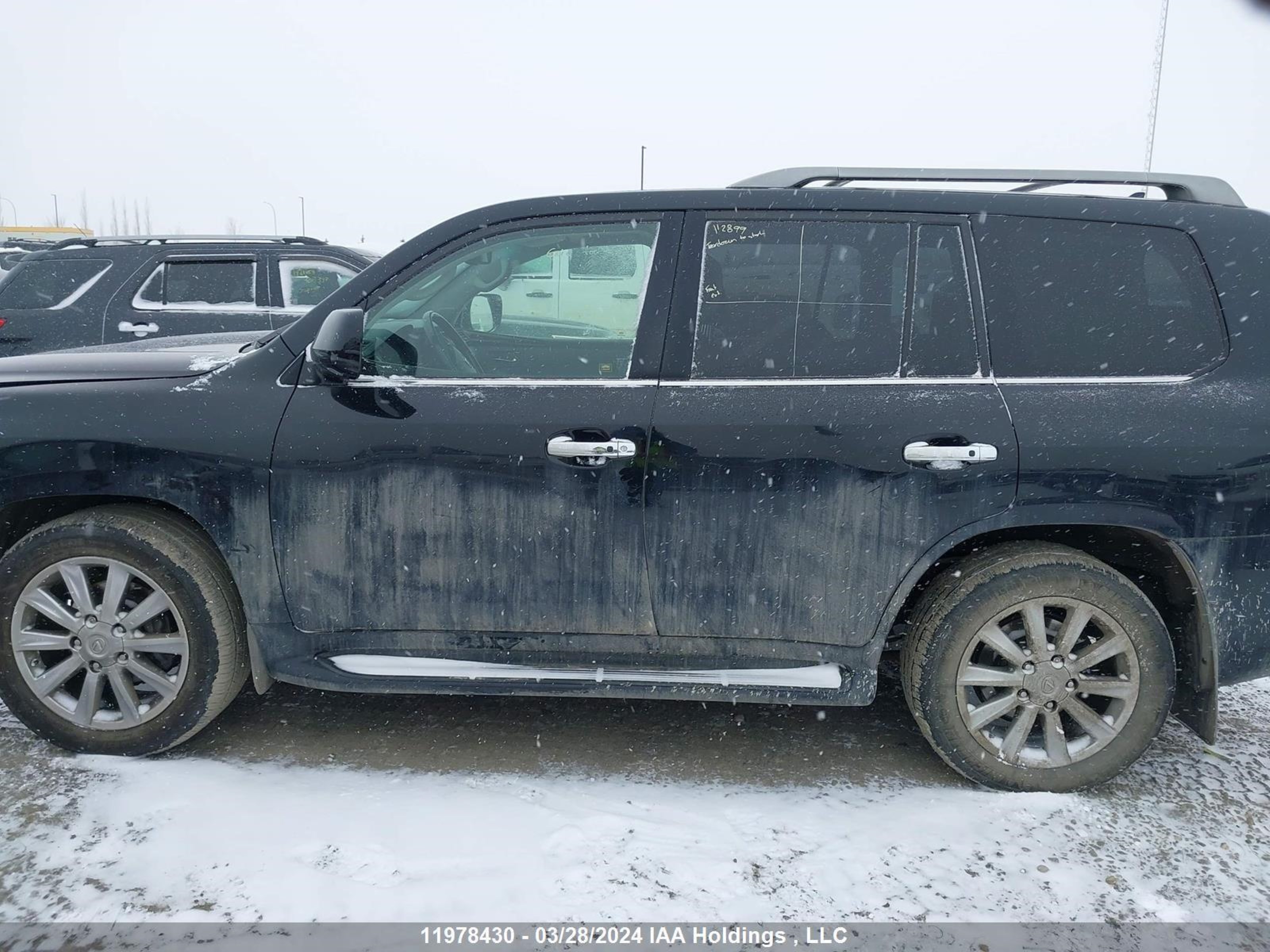 Photo 13 VIN: JTJHY7AXXA4040061 - LEXUS LX 