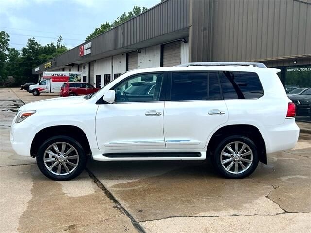 Photo 1 VIN: JTJHY7AXXB4061428 - LEXUS LX 570 