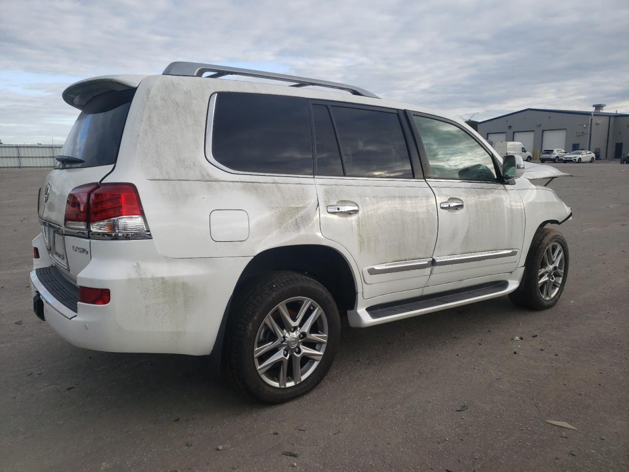 Photo 2 VIN: JTJHY7AXXF4178853 - LEXUS LX 