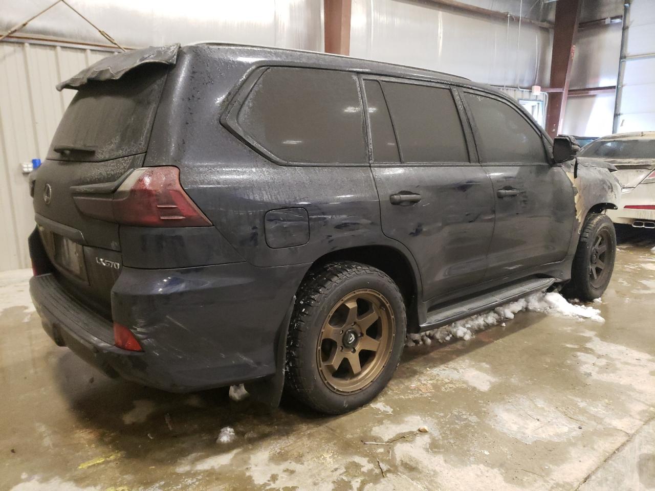 Photo 2 VIN: JTJHY7AXXG4214526 - LEXUS LX 