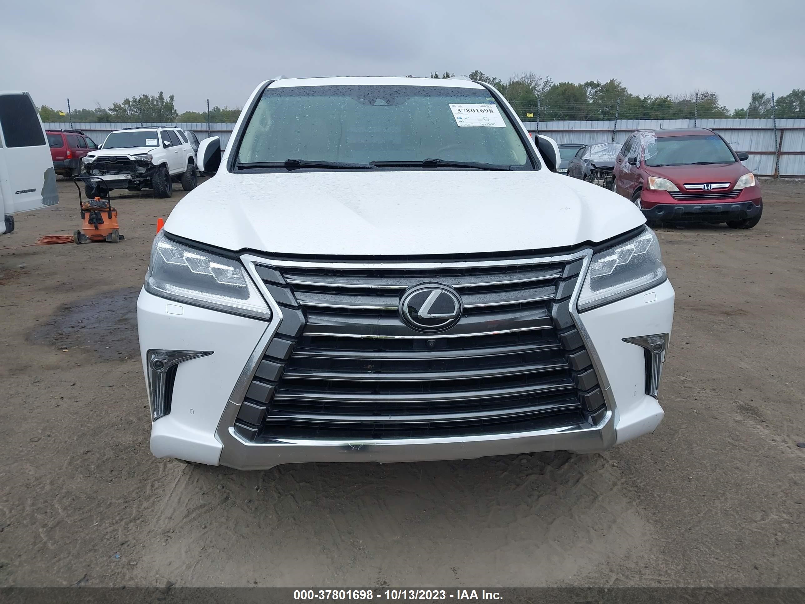 Photo 11 VIN: JTJHY7AXXJ4265516 - LEXUS LX 