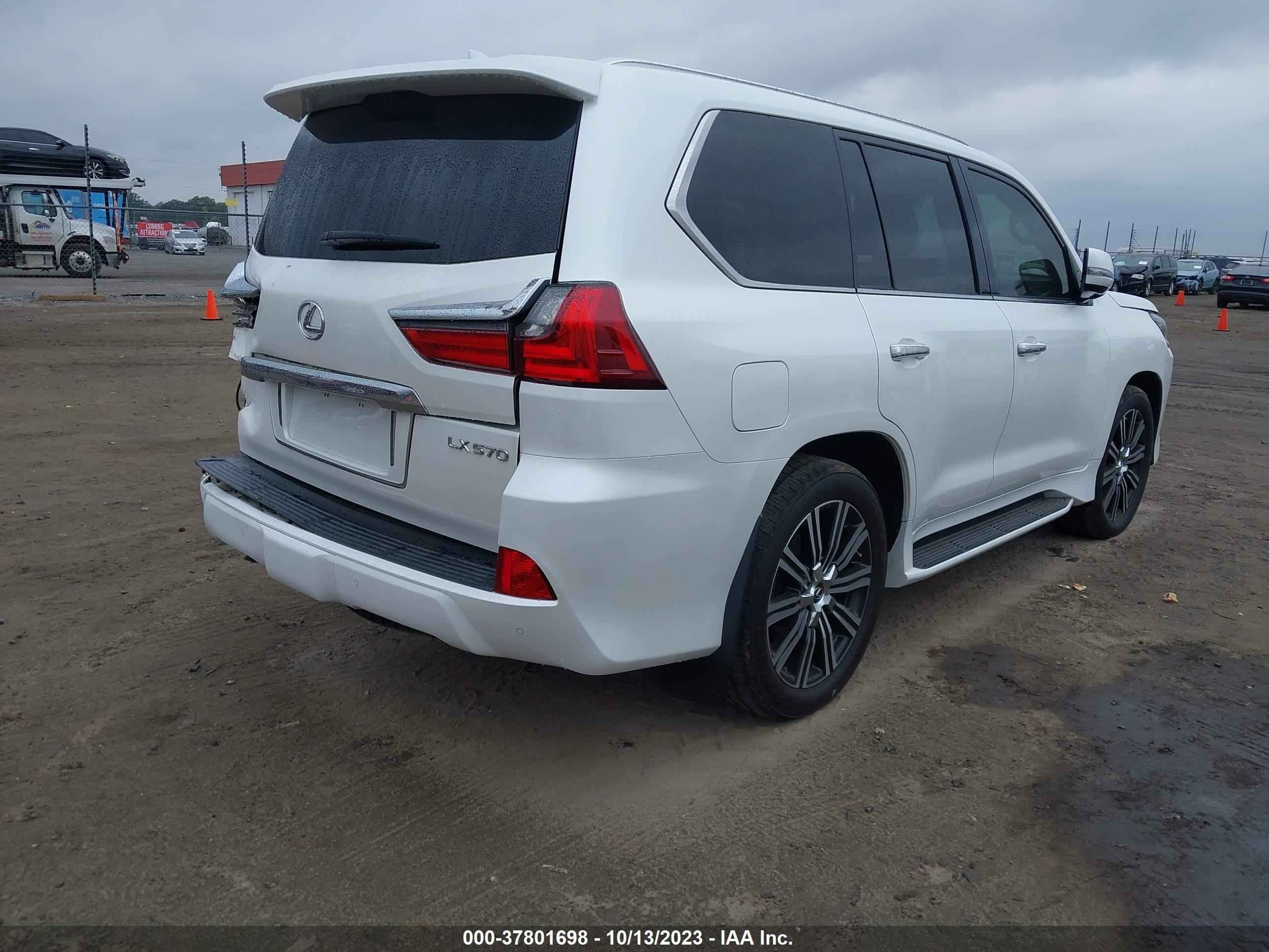 Photo 3 VIN: JTJHY7AXXJ4265516 - LEXUS LX 