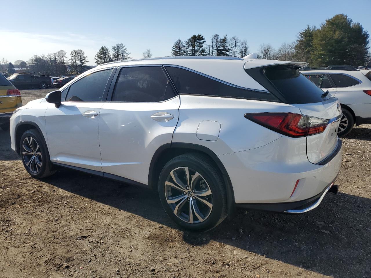 Photo 1 VIN: JTJHZKFA2N2037807 - LEXUS RX 