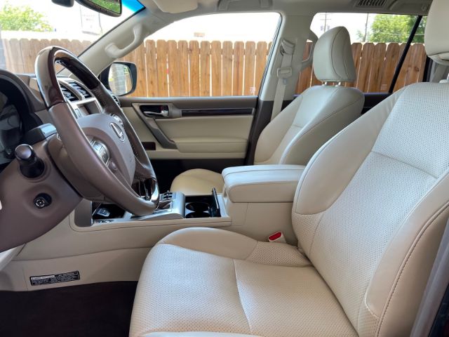 Photo 2 VIN: JTJJM7FX5K5238922 - LEXUS GX 