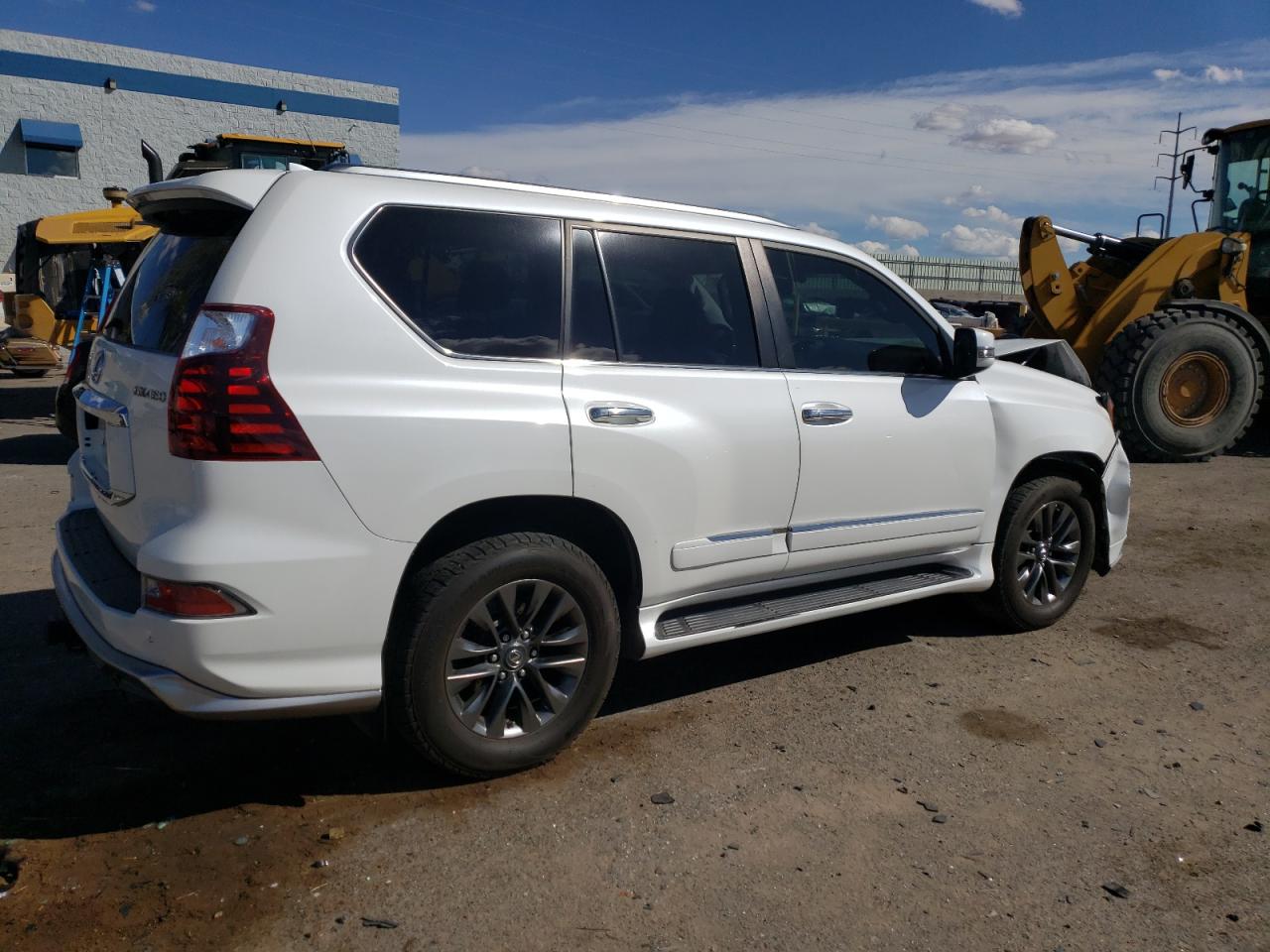 Photo 2 VIN: JTJJM7FXXJ5203114 - LEXUS GX 