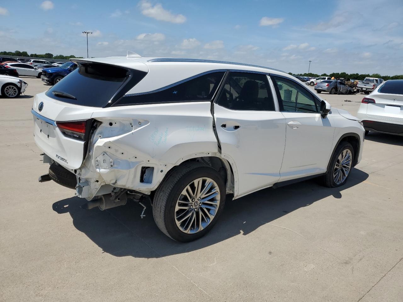 Photo 2 VIN: JTJJZKEA1N2024081 - LEXUS RX 