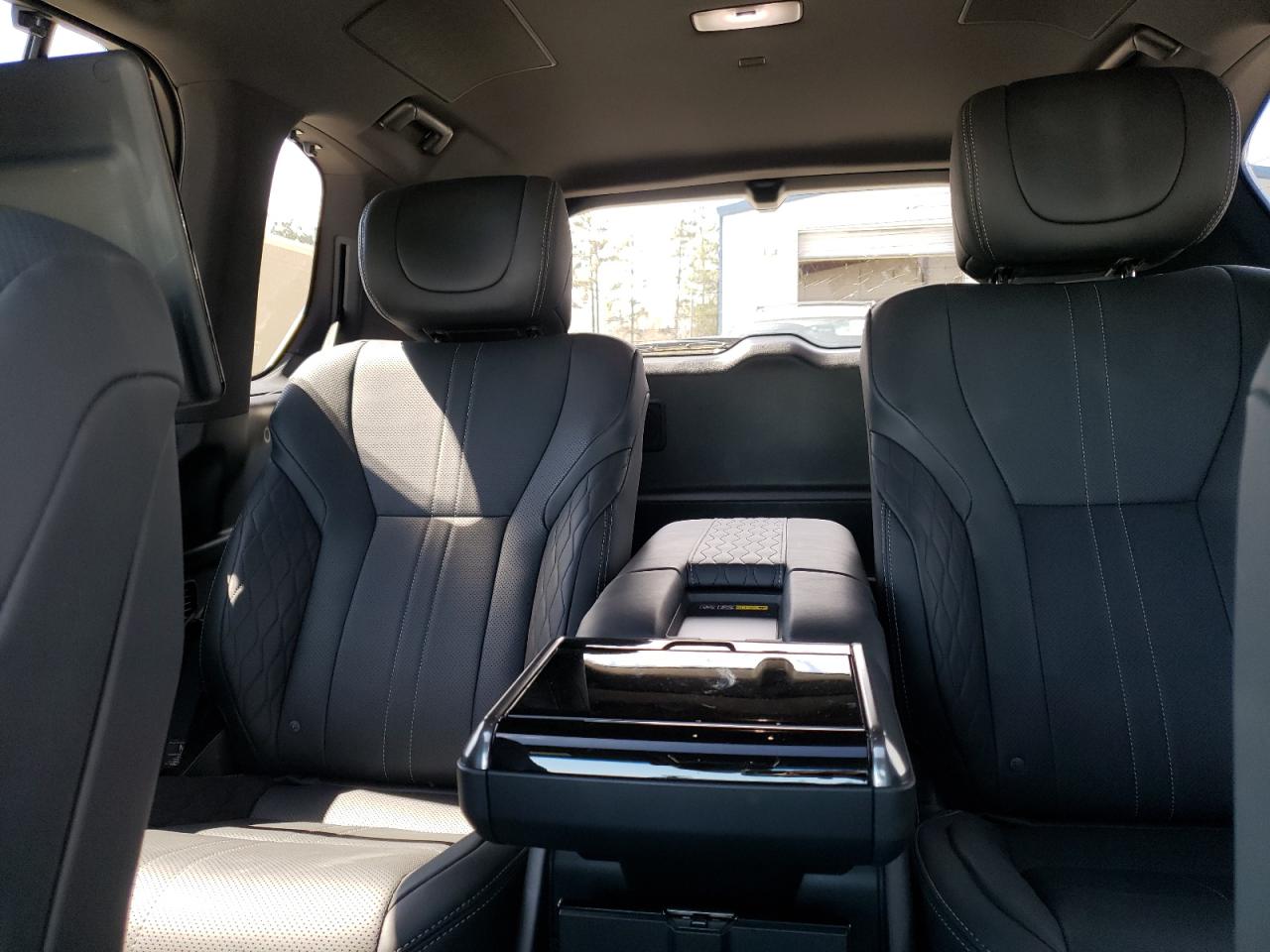 Photo 9 VIN: JTJLBACX3P4026887 - LEXUS NX-300H 