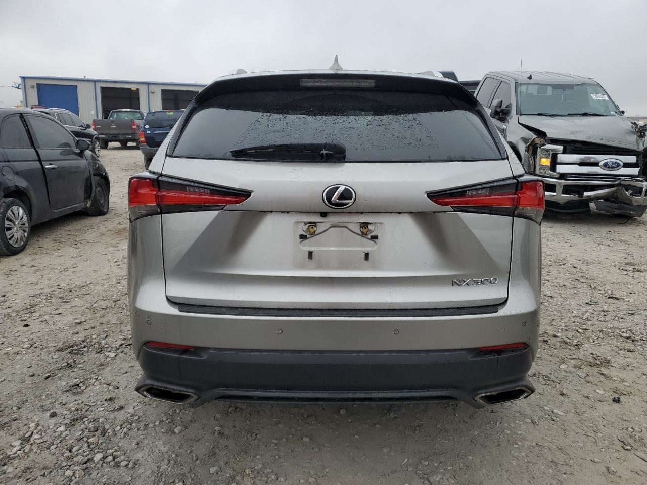 Photo 5 VIN: JTJYARBZ0J2085697 - LEXUS NX 