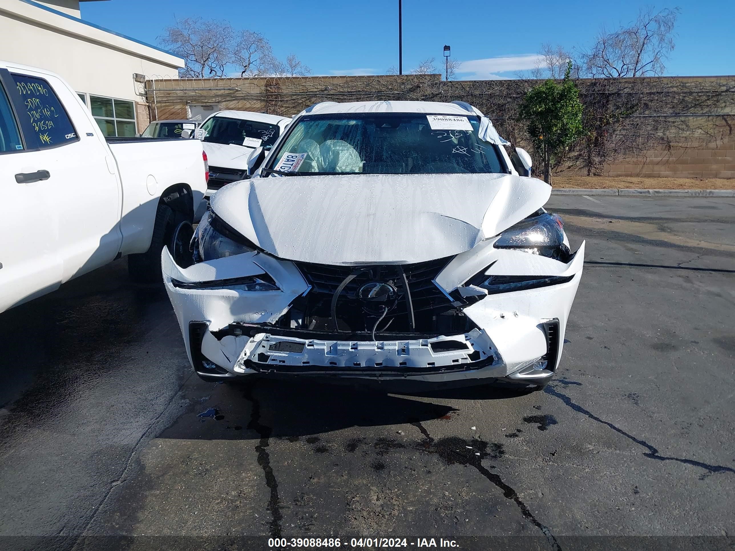 Photo 5 VIN: JTJYARBZ0J2088292 - LEXUS NX 