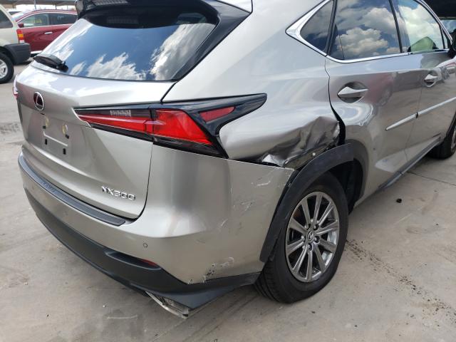 Photo 8 VIN: JTJYARBZ1J2096482 - LEXUS NX 300 BAS 