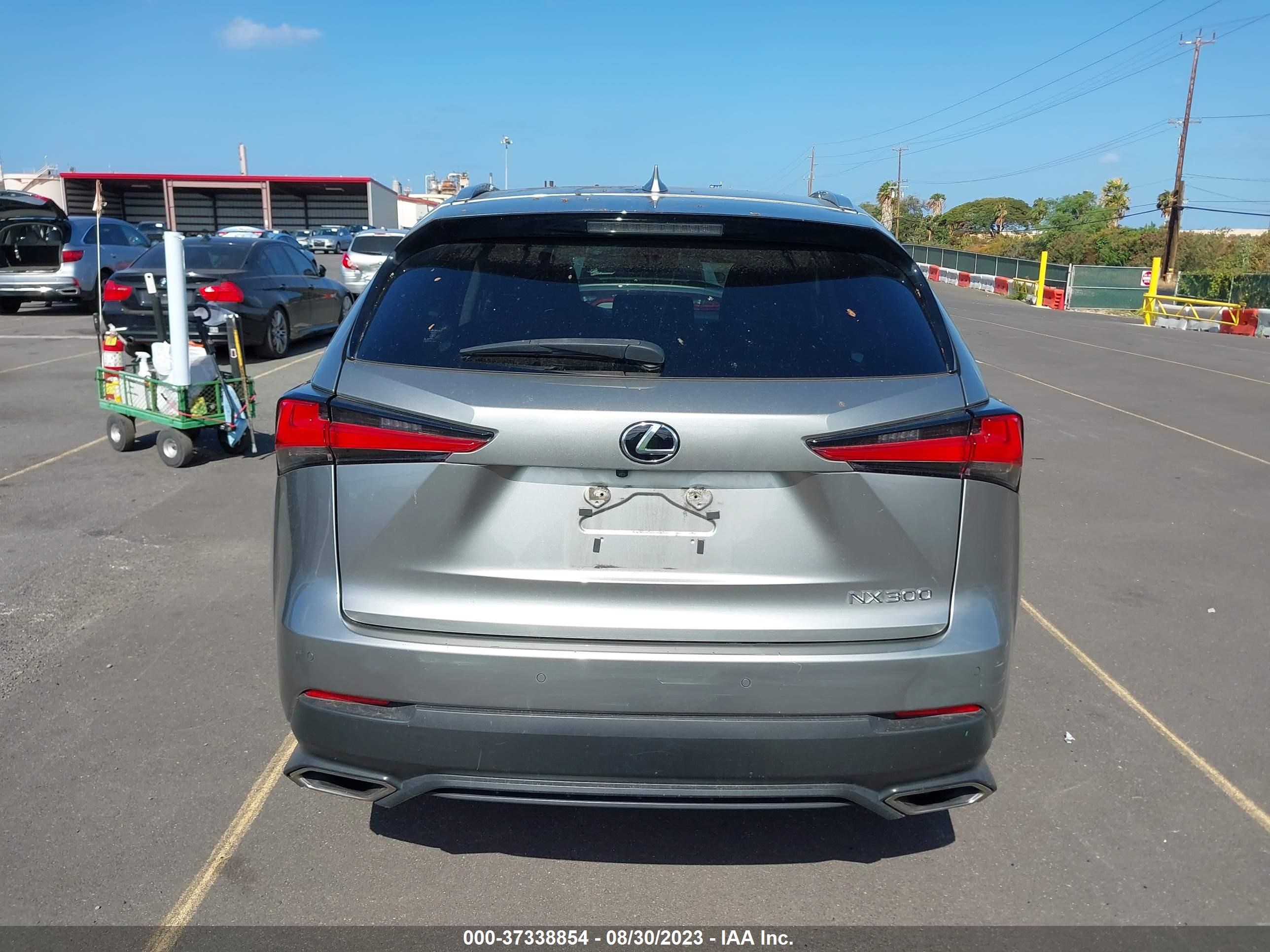 Photo 16 VIN: JTJYARBZ1K2152910 - LEXUS NX 300 