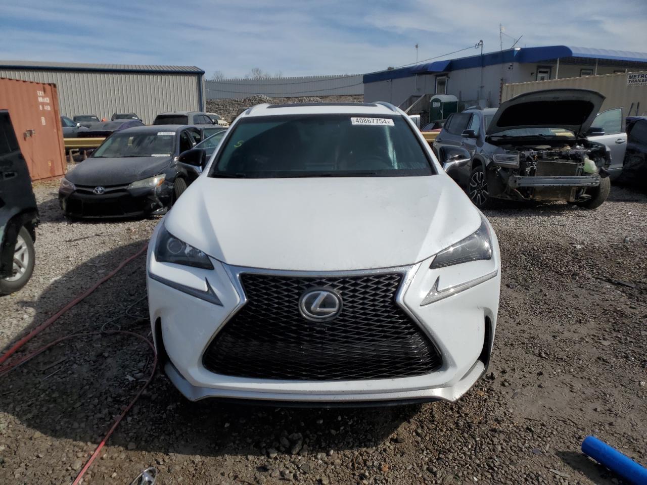 Photo 4 VIN: JTJYARBZ3H2064160 - LEXUS NX 