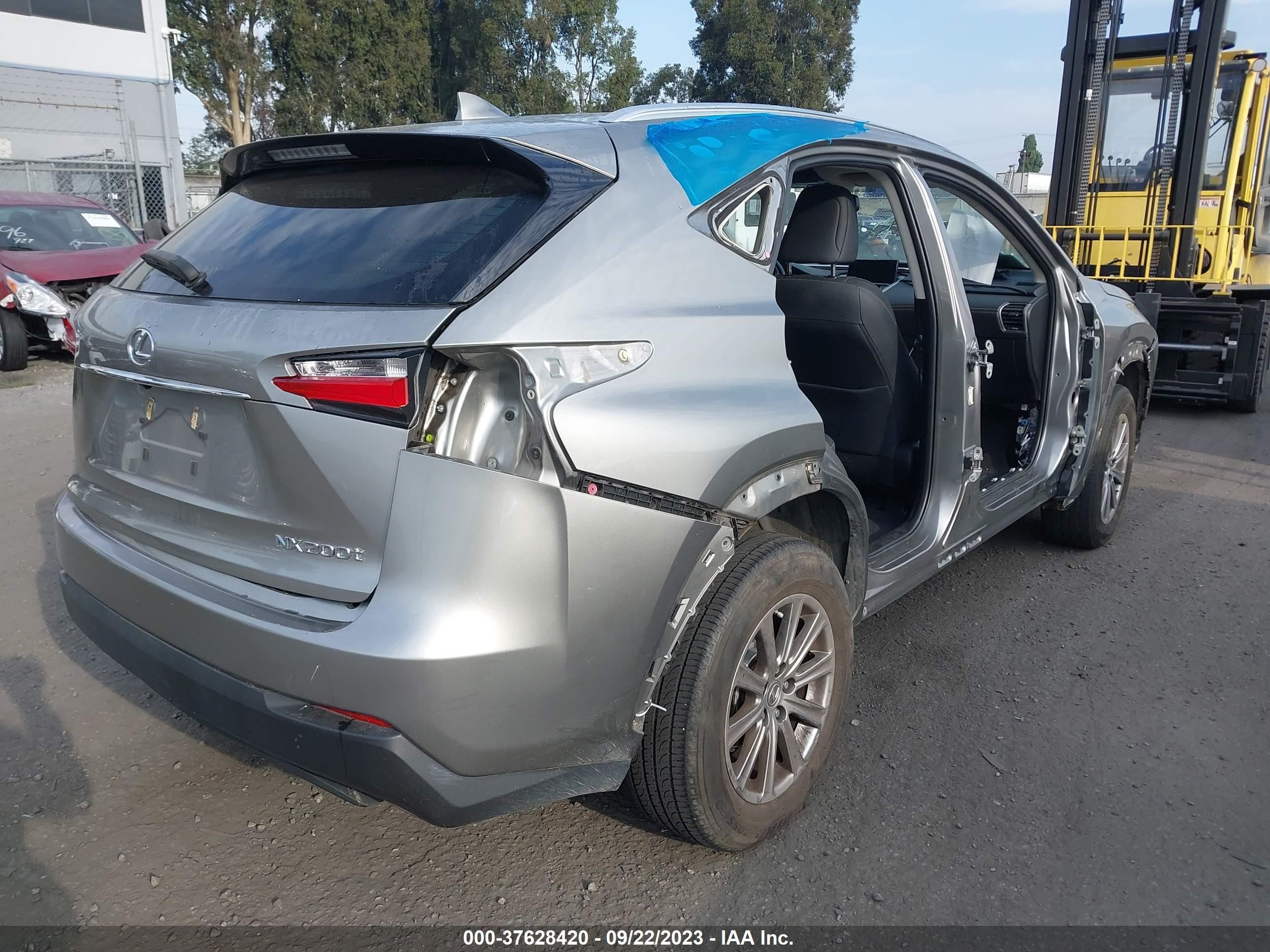 Photo 3 VIN: JTJYARBZ4G2039184 - LEXUS NX 