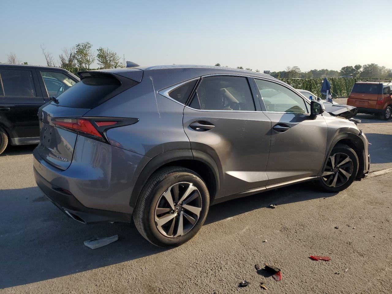 Photo 2 VIN: JTJYARBZ4J2086271 - LEXUS NX 