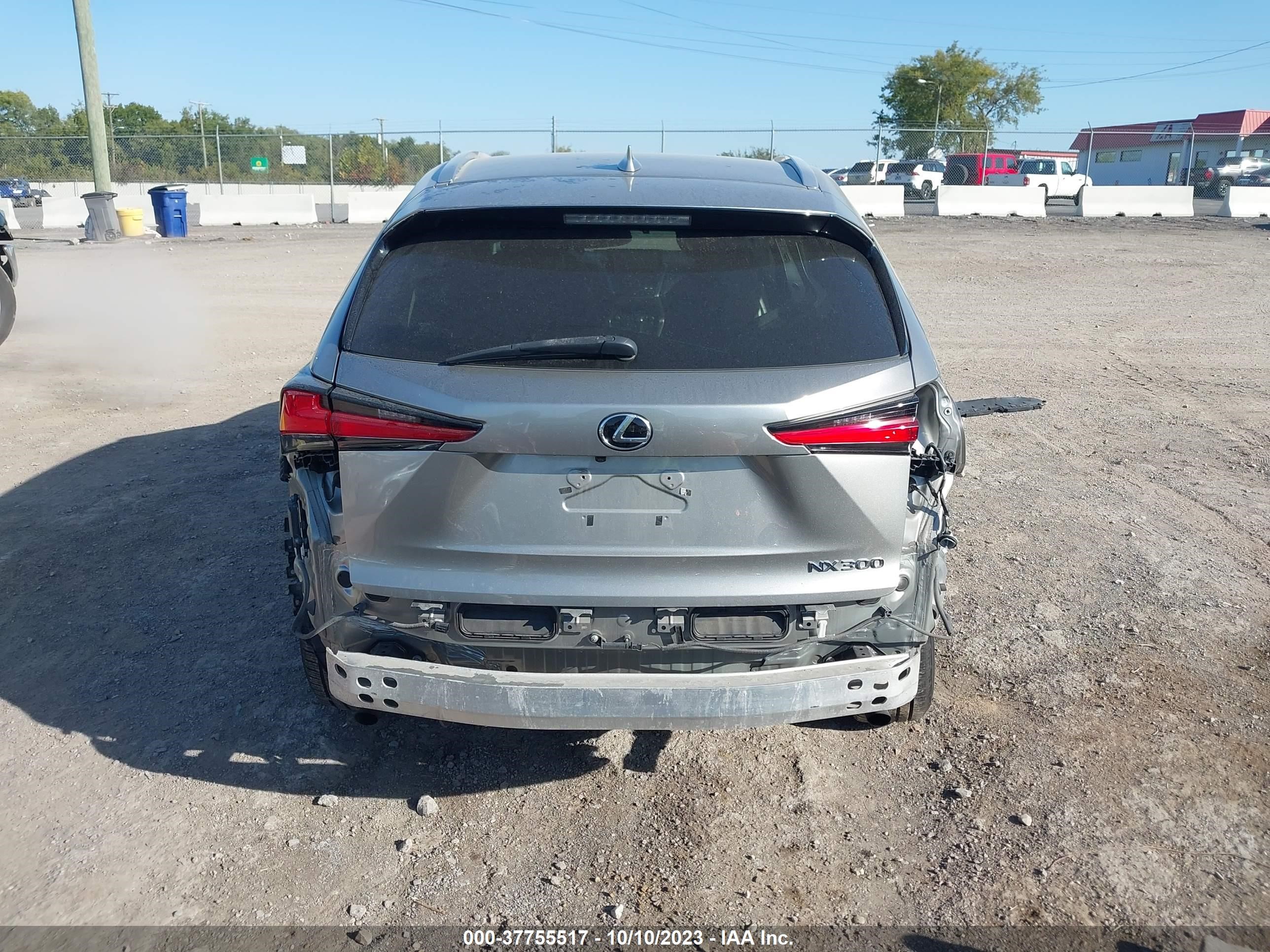 Photo 16 VIN: JTJYARBZ4J2113422 - LEXUS NX 