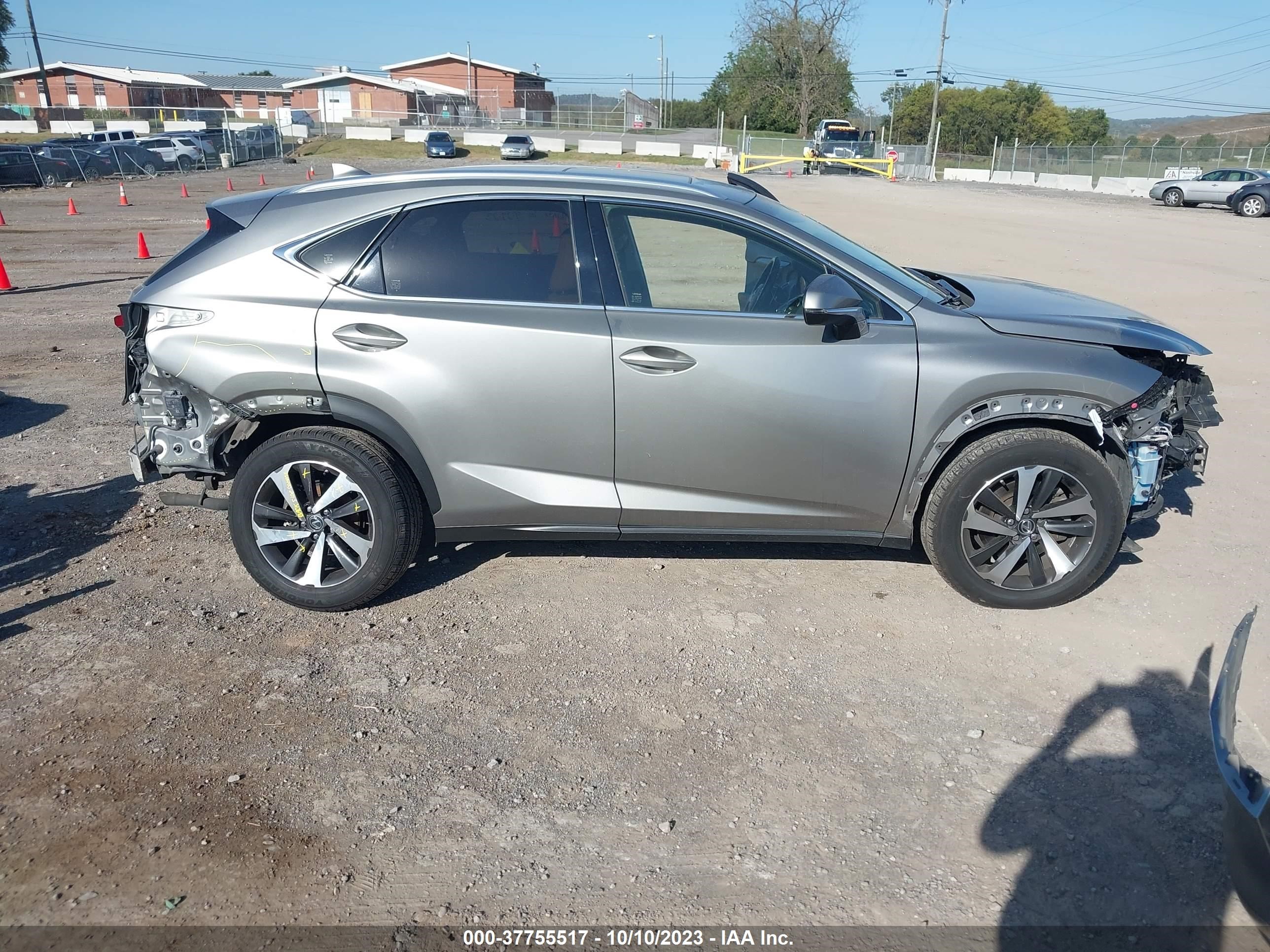 Photo 5 VIN: JTJYARBZ4J2113422 - LEXUS NX 