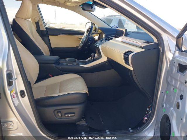 Photo 4 VIN: JTJYARBZ5J2086036 - LEXUS NX 300 