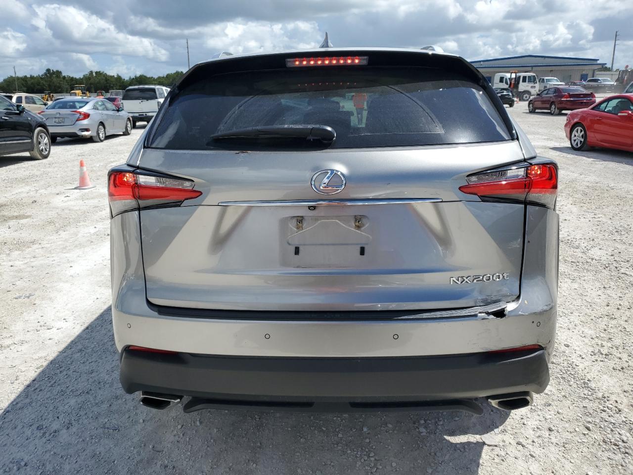 Photo 5 VIN: JTJYARBZ6F2004385 - LEXUS NX 