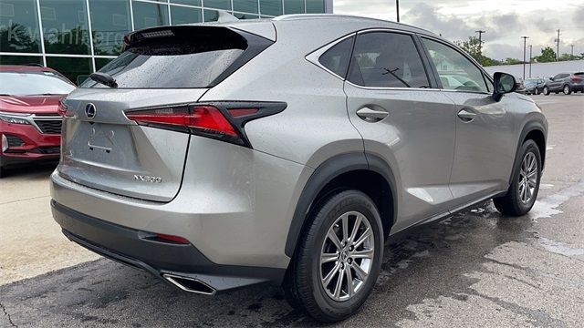 Photo 4 VIN: JTJYARBZ6J2090712 - LEXUS NX 