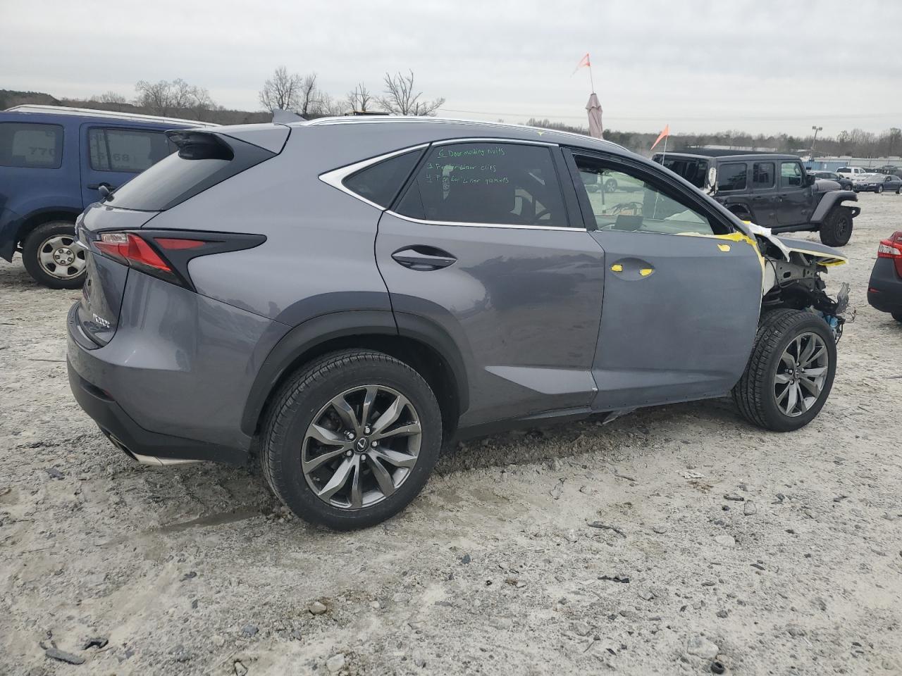 Photo 3 VIN: JTJYARBZ7F2018392 - LEXUS NX 