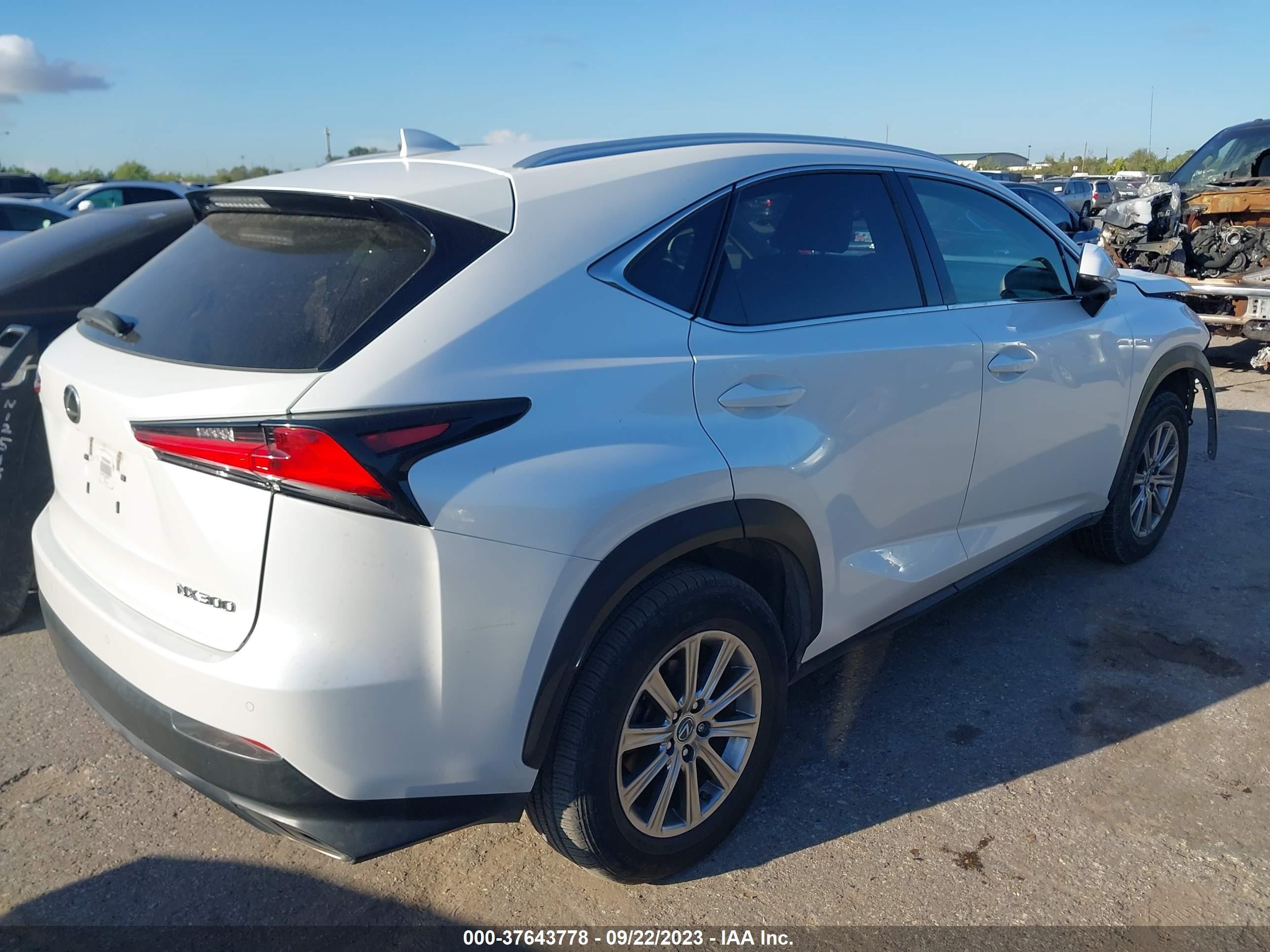 Photo 3 VIN: JTJYARBZ7J2092338 - LEXUS NX 