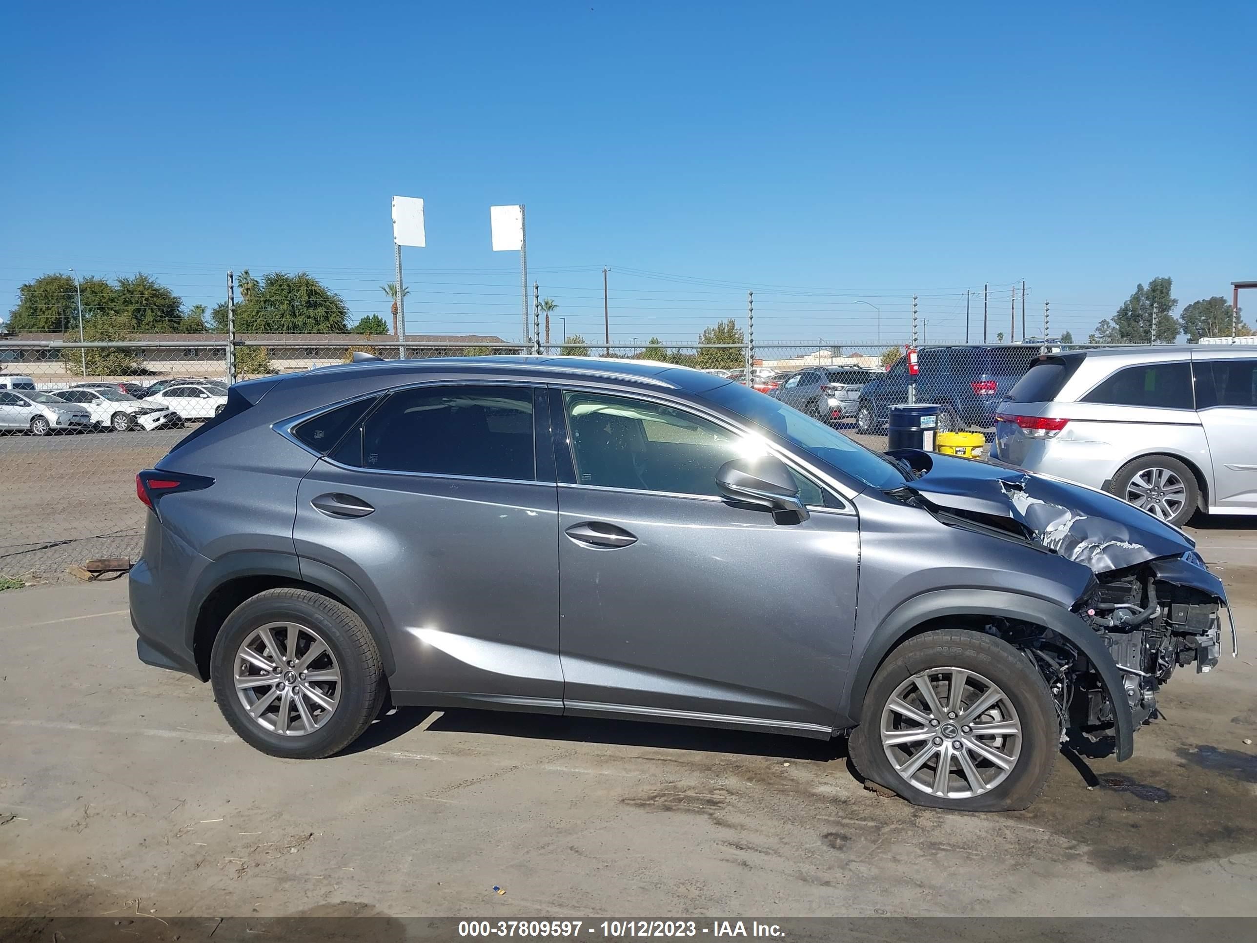 Photo 12 VIN: JTJYARBZ8K2140723 - LEXUS NX 