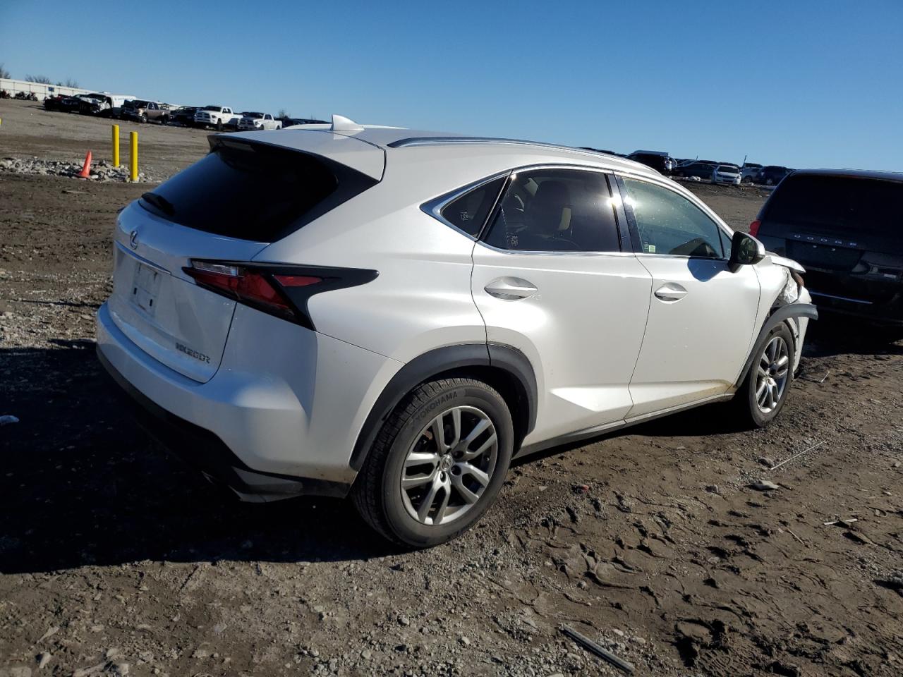 Photo 2 VIN: JTJYARBZ9F2015252 - LEXUS NX 