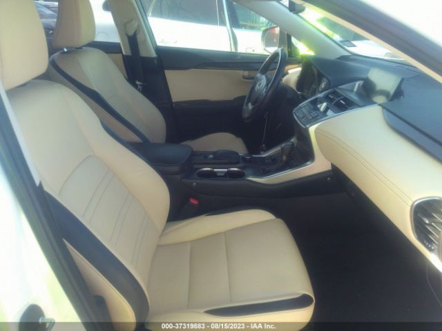 Photo 4 VIN: JTJYARBZXF2011680 - LEXUS NX 200T 