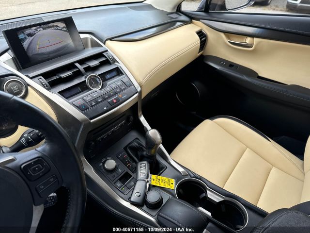 Photo 5 VIN: JTJYARBZXH2061417 - LEXUS NX 