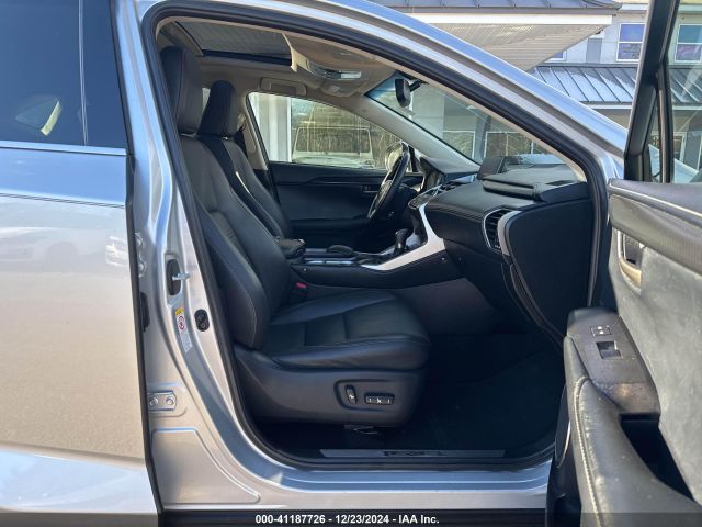 Photo 4 VIN: JTJYARBZXH2066214 - LEXUS NX 