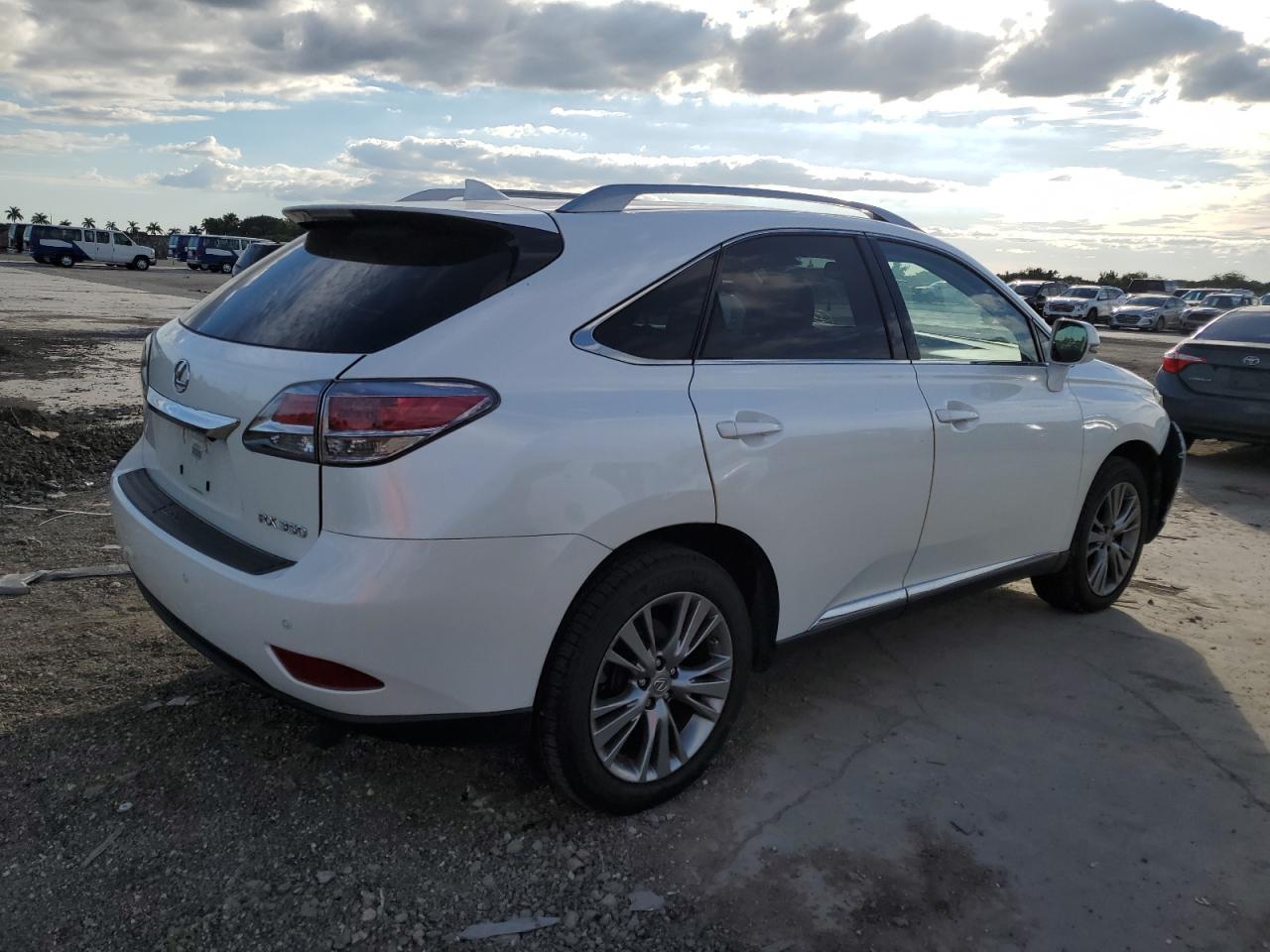 Photo 2 VIN: JTJZK1BA2E2012088 - LEXUS RX 