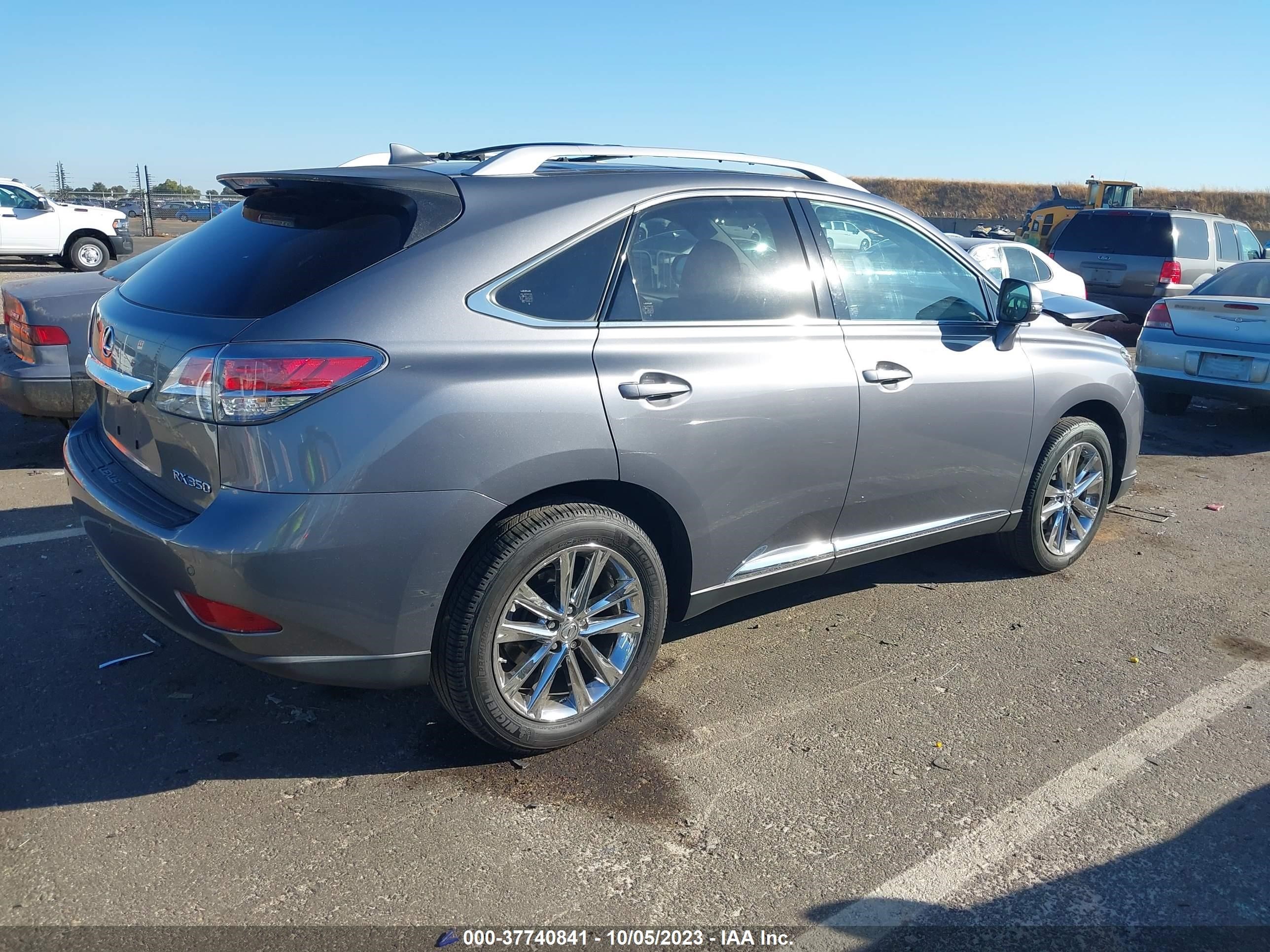 Photo 3 VIN: JTJZK1BA2E2013368 - LEXUS RX 