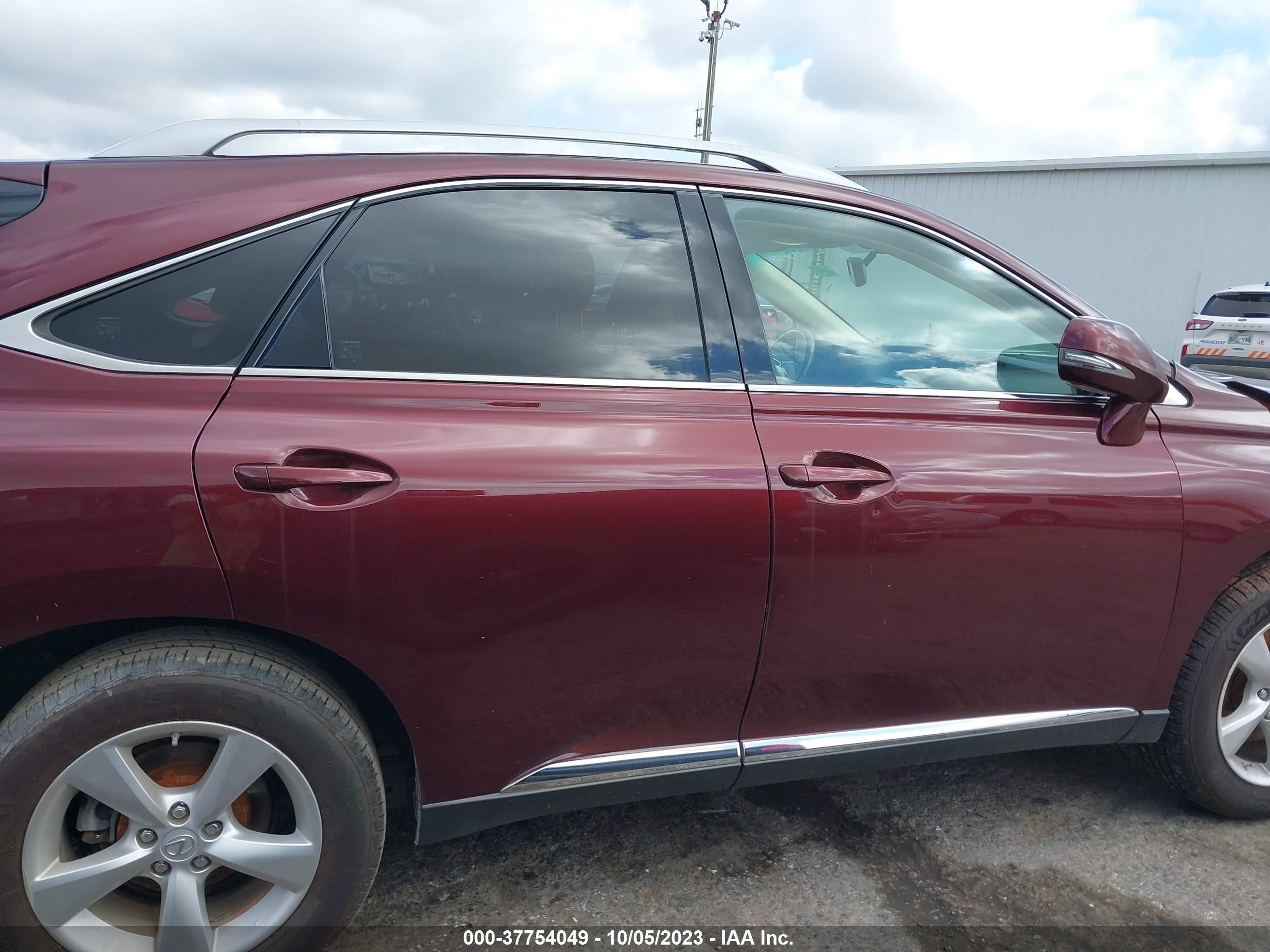 Photo 12 VIN: JTJZK1BA6F2426802 - LEXUS RX 