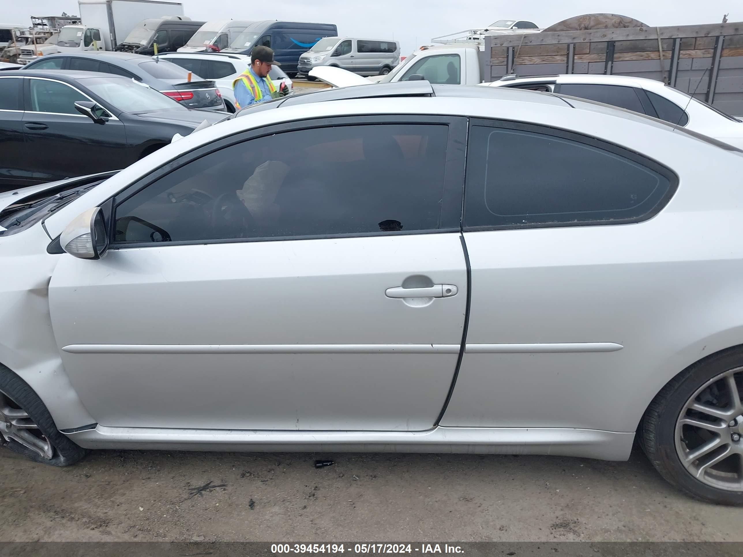 Photo 14 VIN: JTKDE167060082908 - SCION TC 