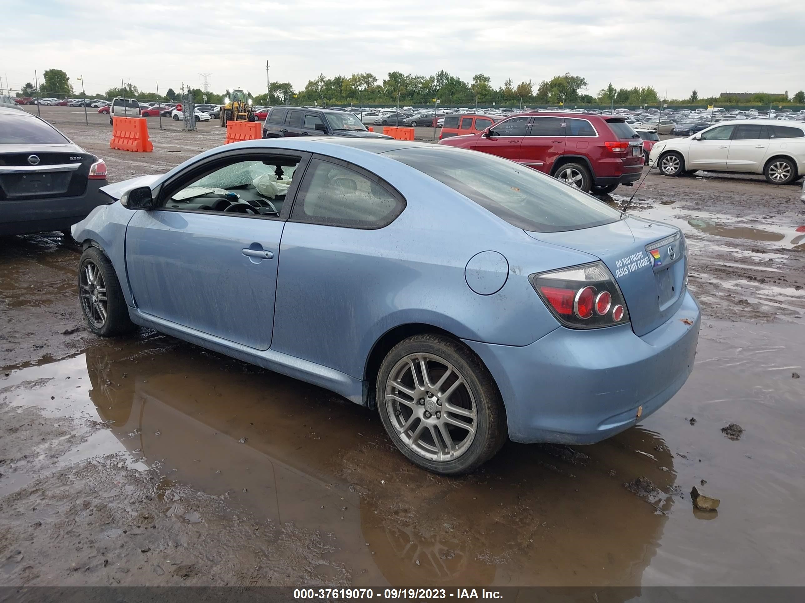 Photo 2 VIN: JTKDE167080243194 - SCION TC 