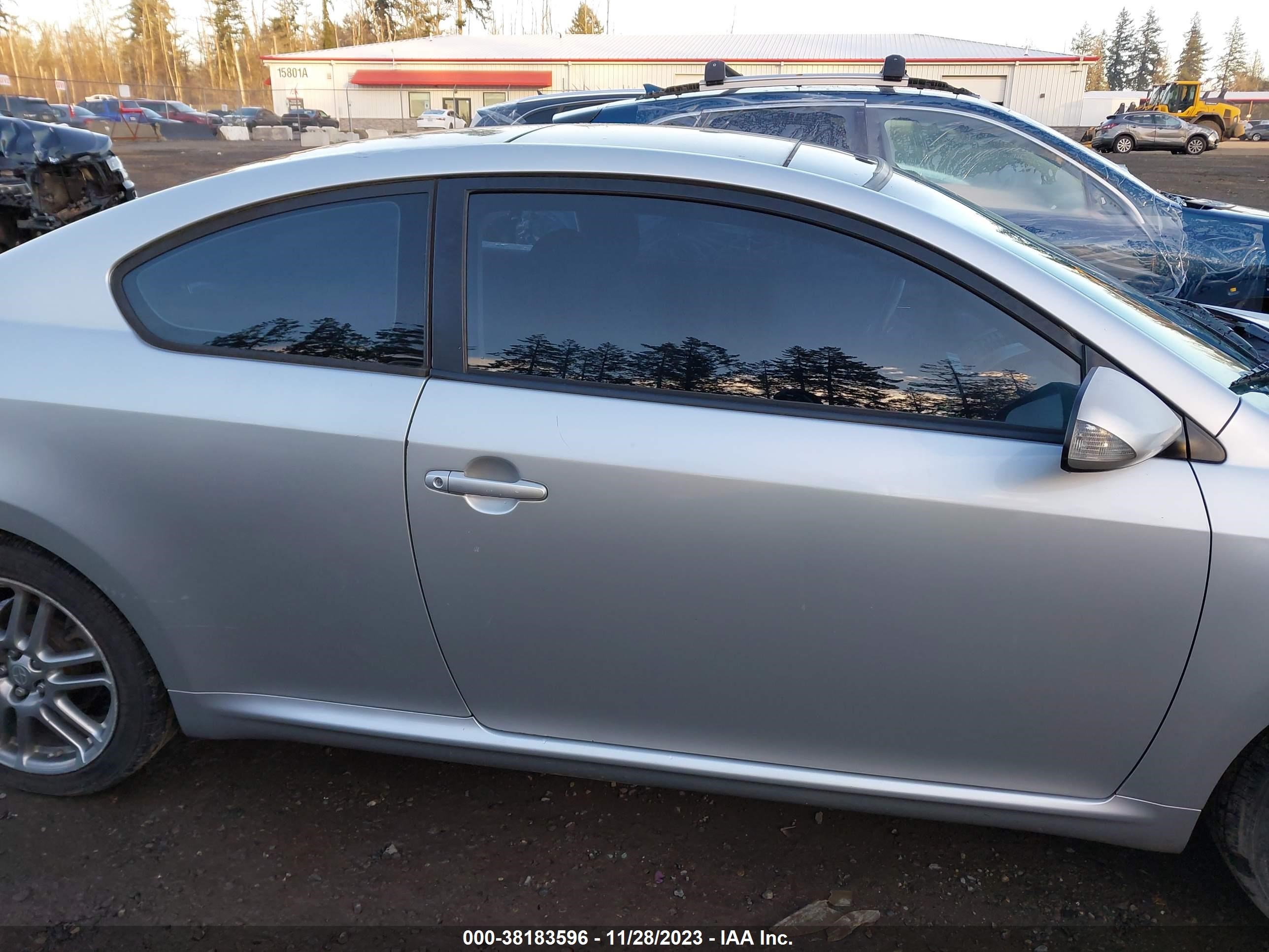 Photo 12 VIN: JTKDE167090281476 - SCION TC 