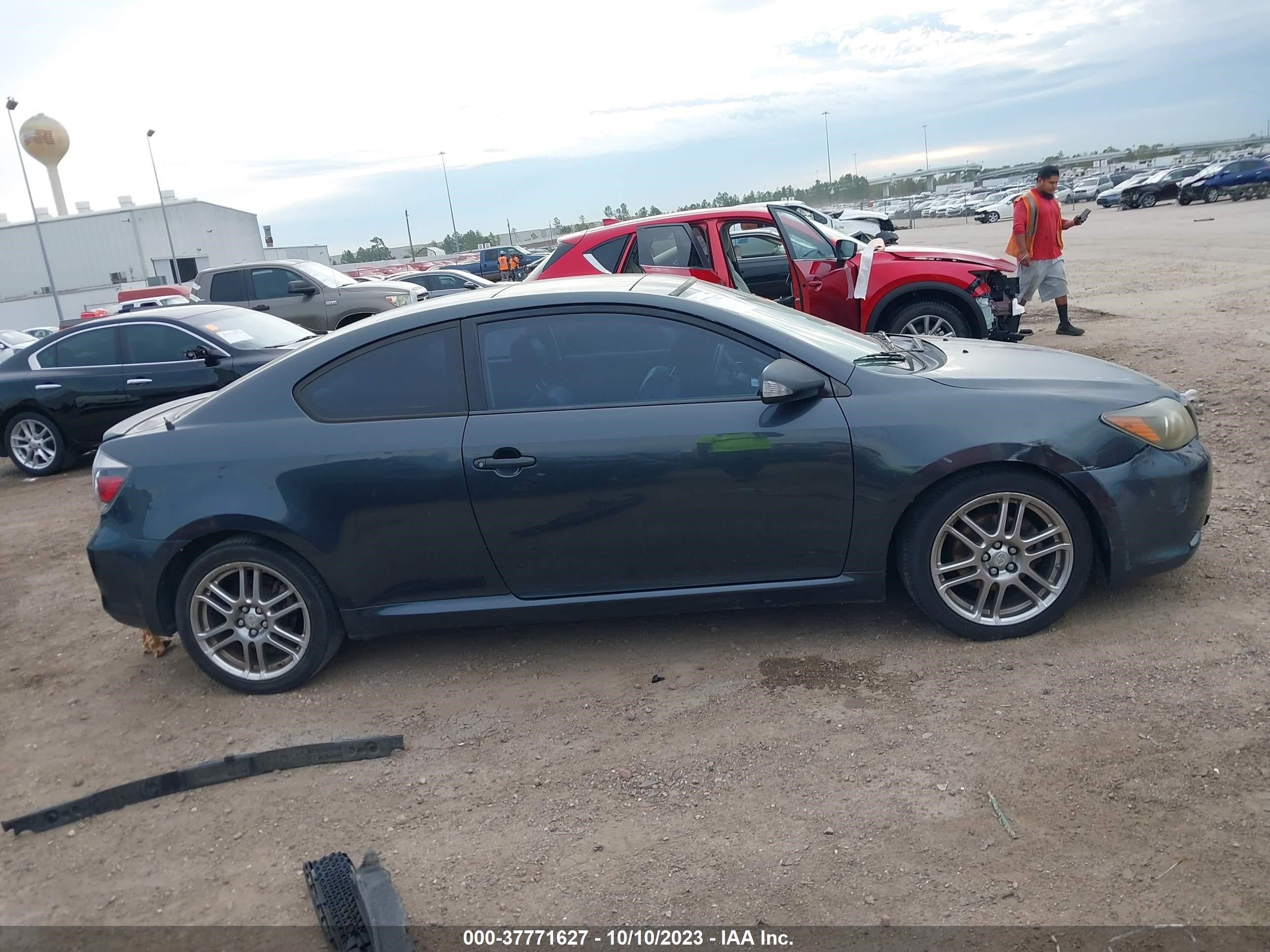 Photo 13 VIN: JTKDE167190291210 - SCION TC 