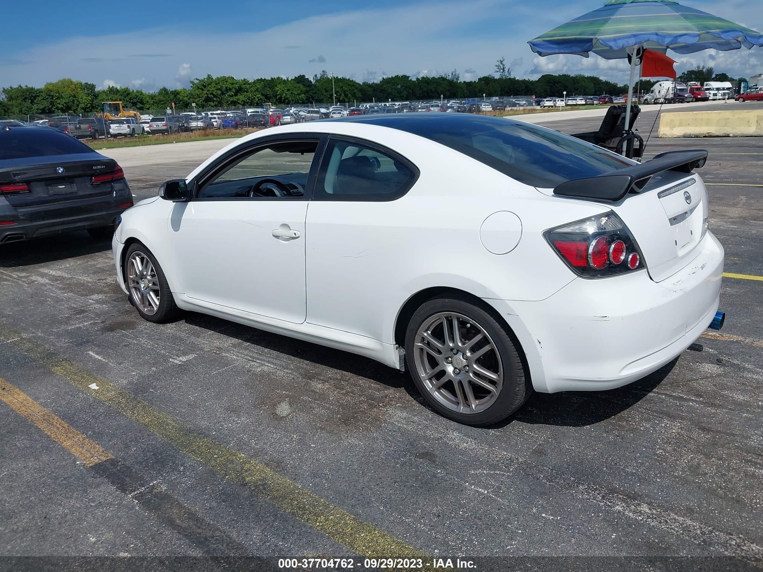 Photo 2 VIN: JTKDE167280224291 - SCION TC 