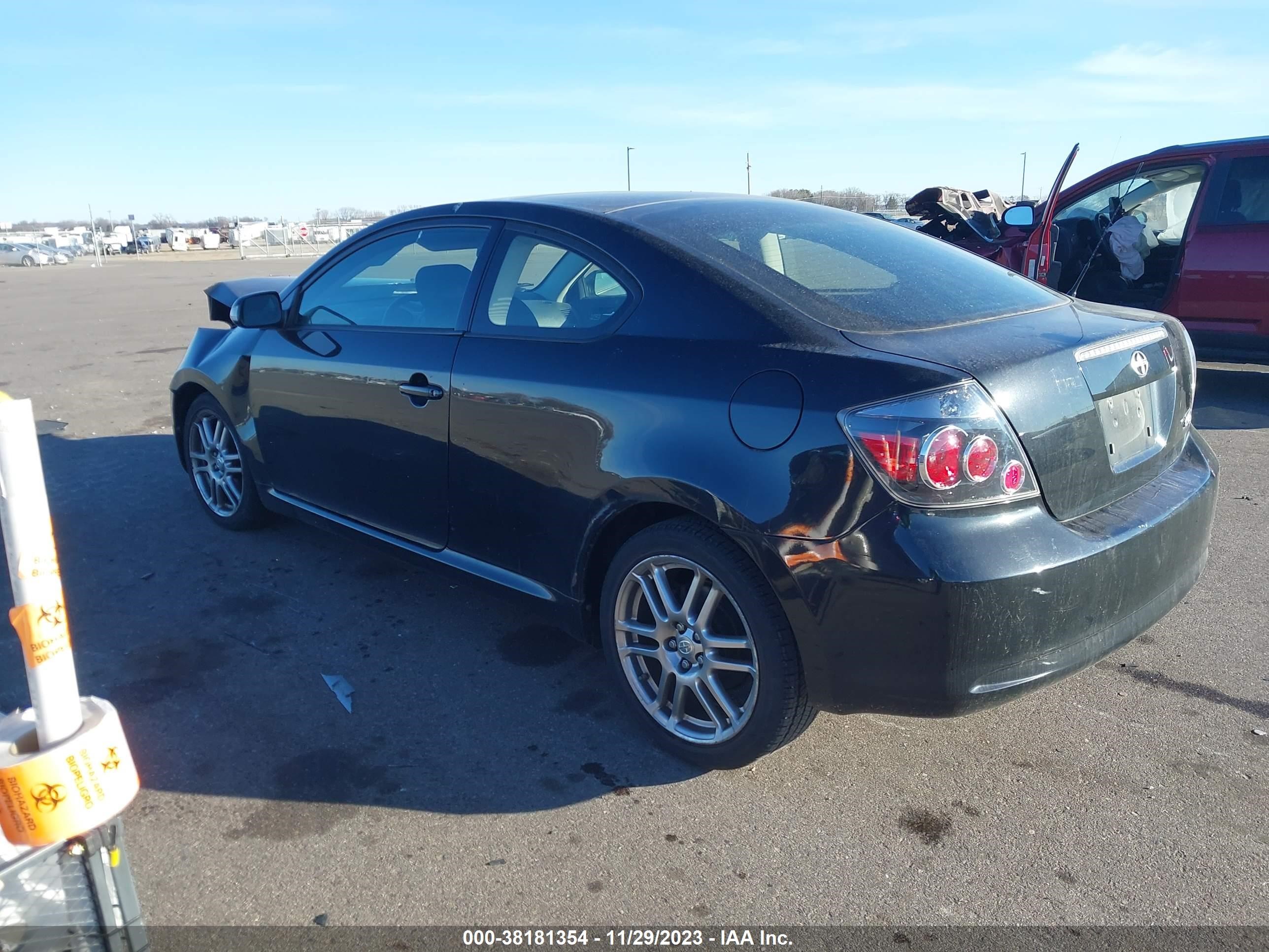 Photo 2 VIN: JTKDE167280225585 - SCION TC 