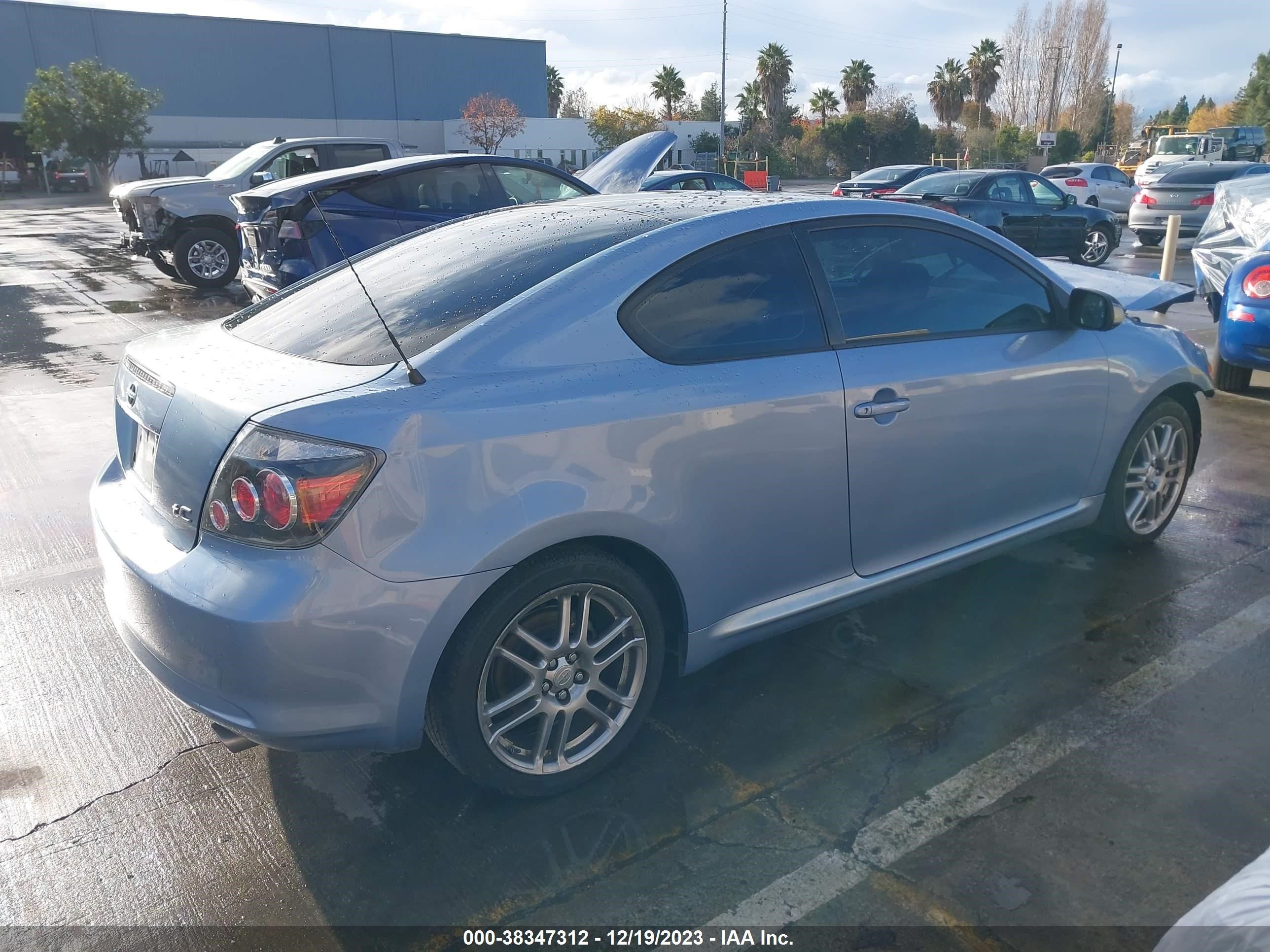 Photo 3 VIN: JTKDE167280226431 - SCION TC 