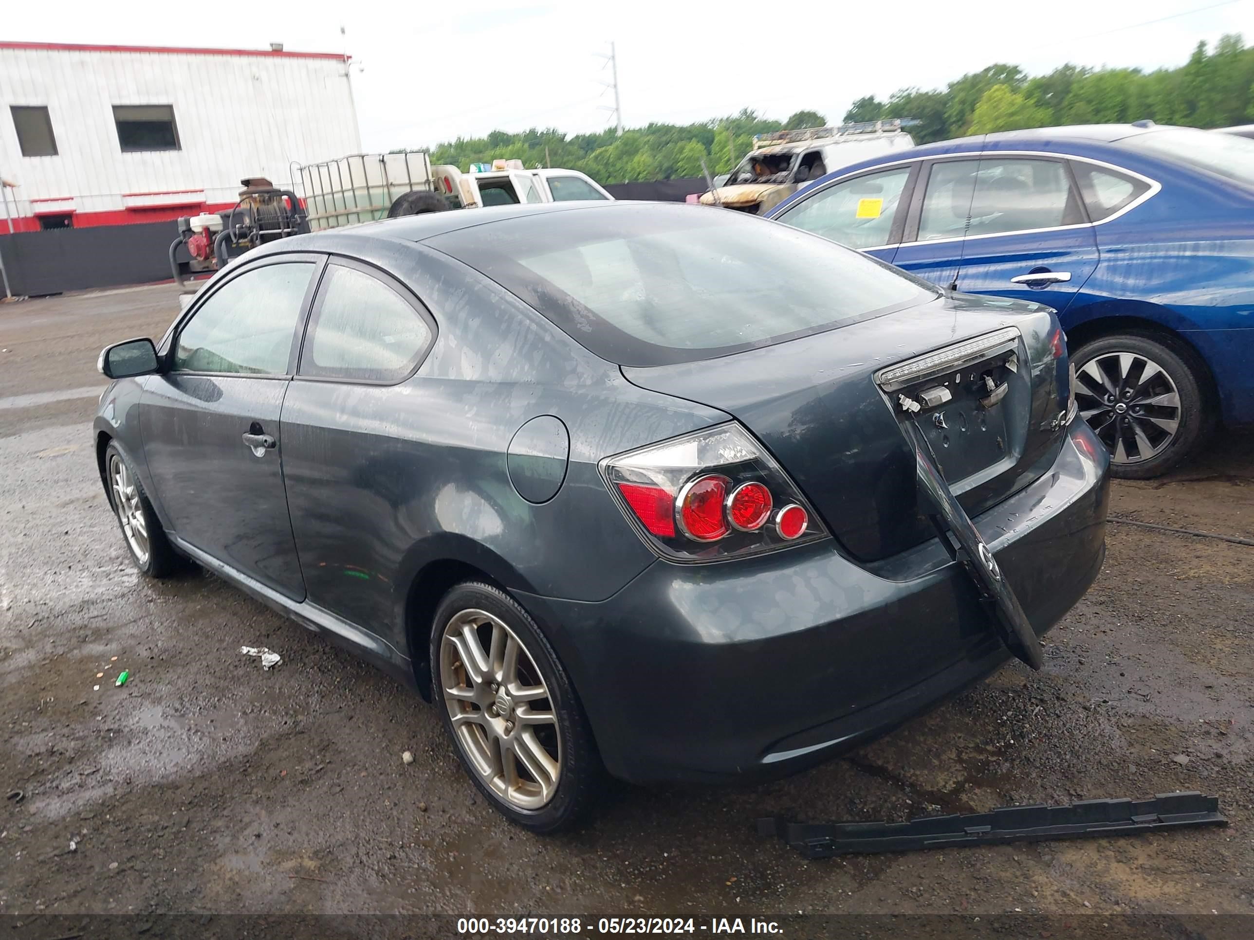 Photo 2 VIN: JTKDE167280252575 - SCION TC 