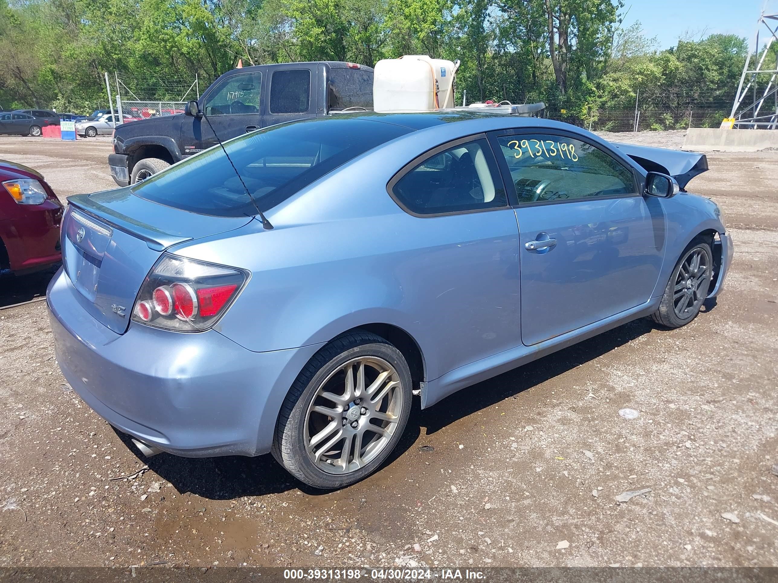 Photo 3 VIN: JTKDE167280256061 - SCION TC 