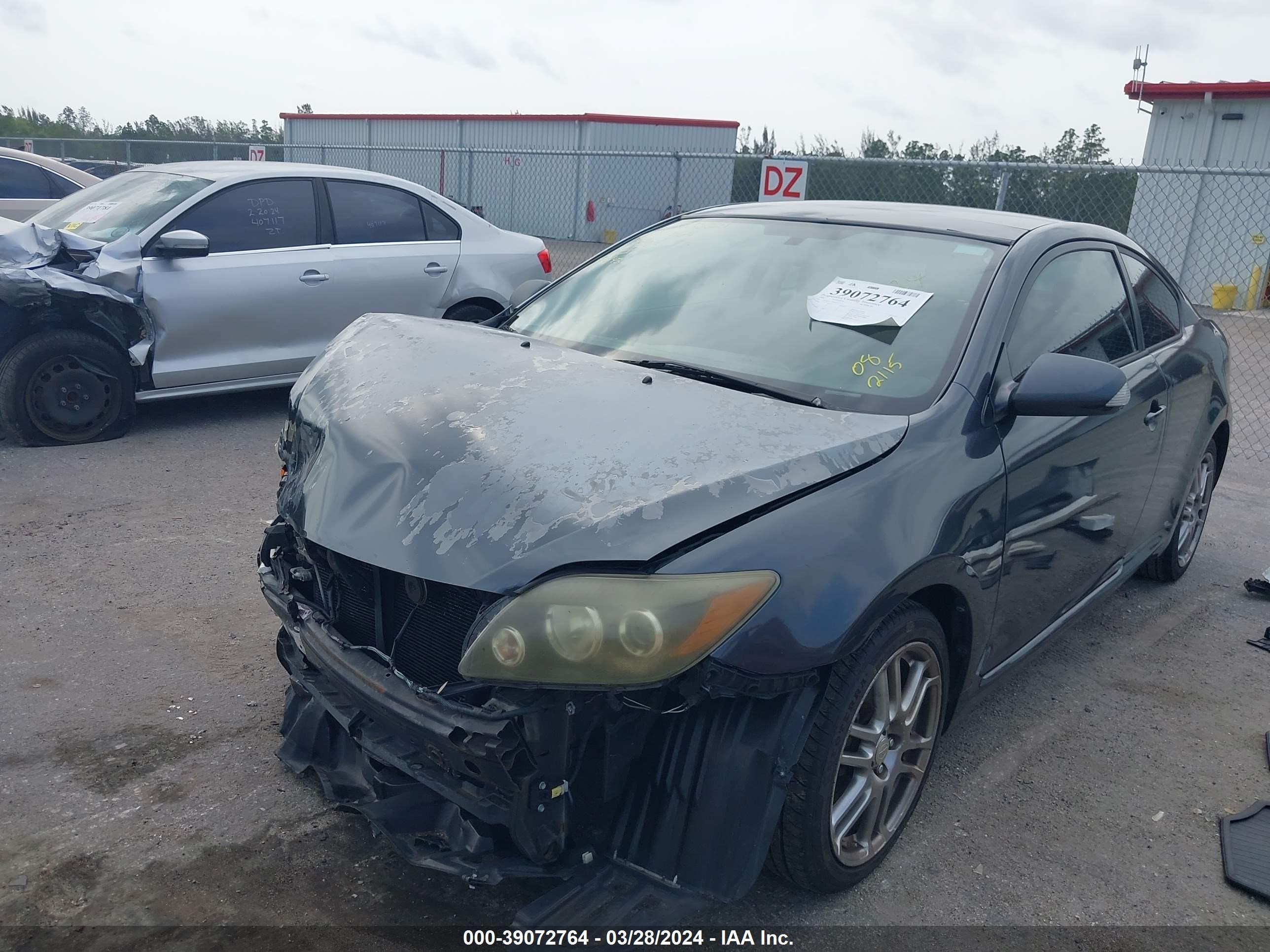 Photo 1 VIN: JTKDE167280272115 - SCION TC 