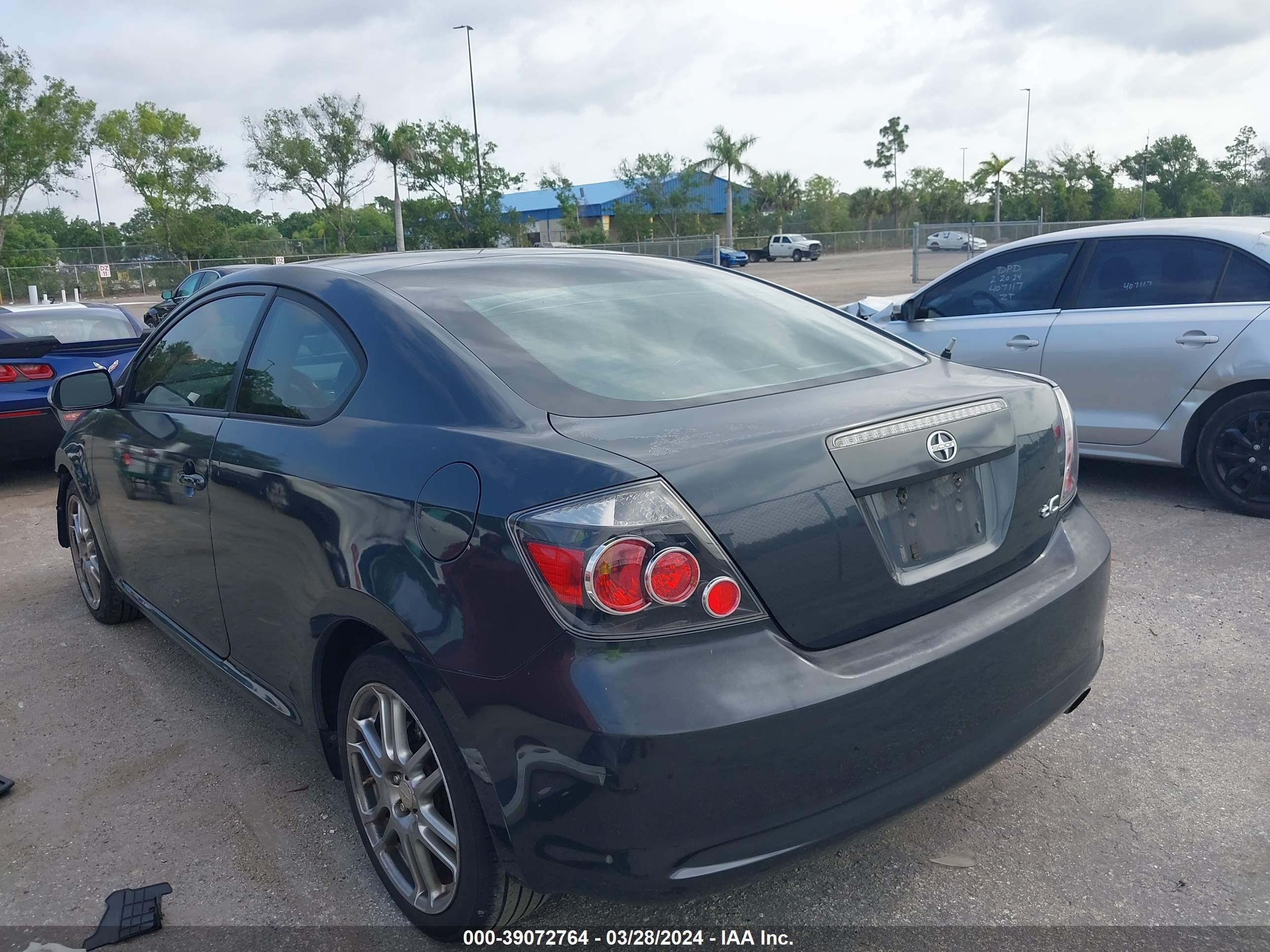 Photo 2 VIN: JTKDE167280272115 - SCION TC 