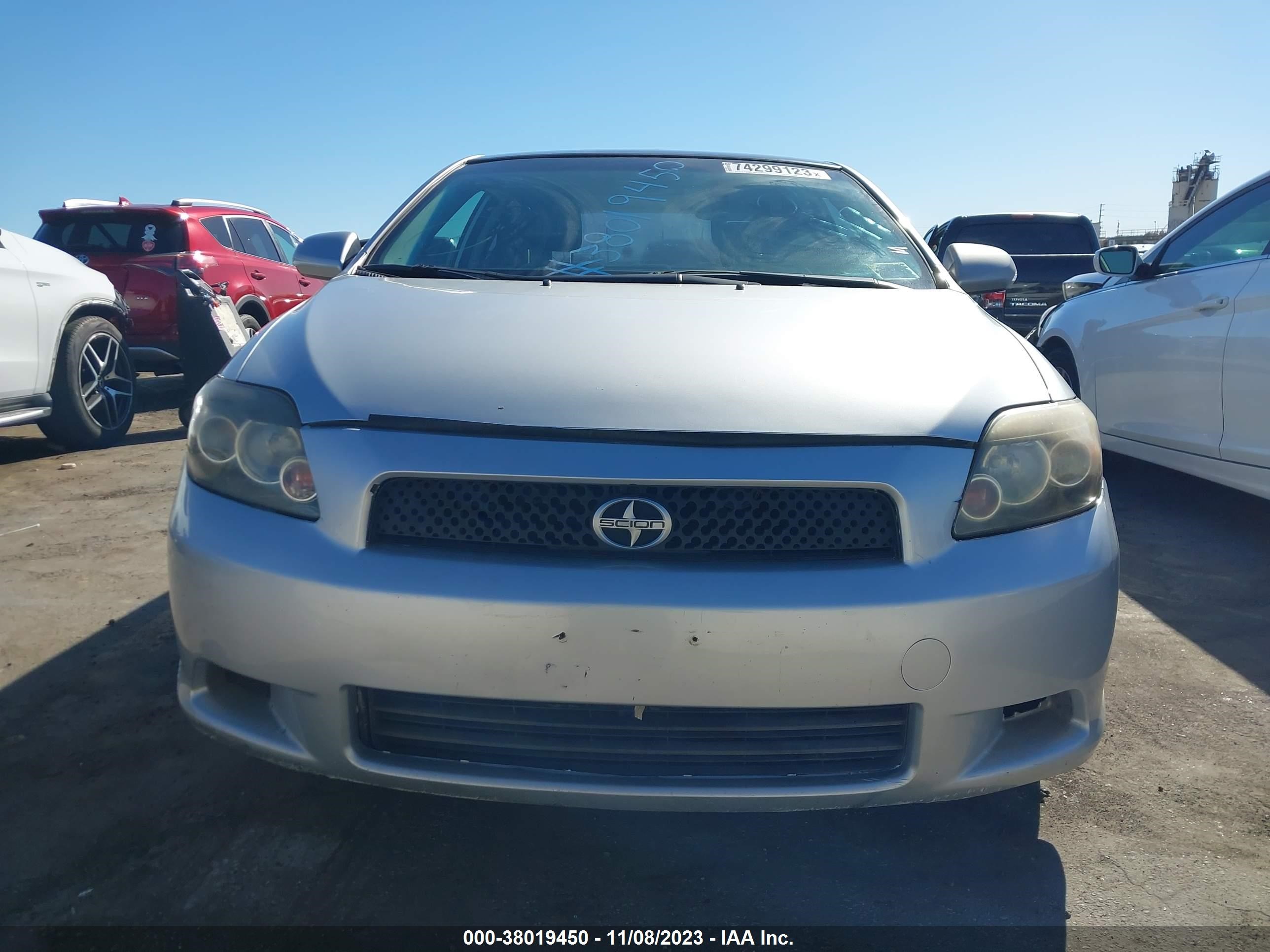 Photo 11 VIN: JTKDE167290292124 - SCION TC 