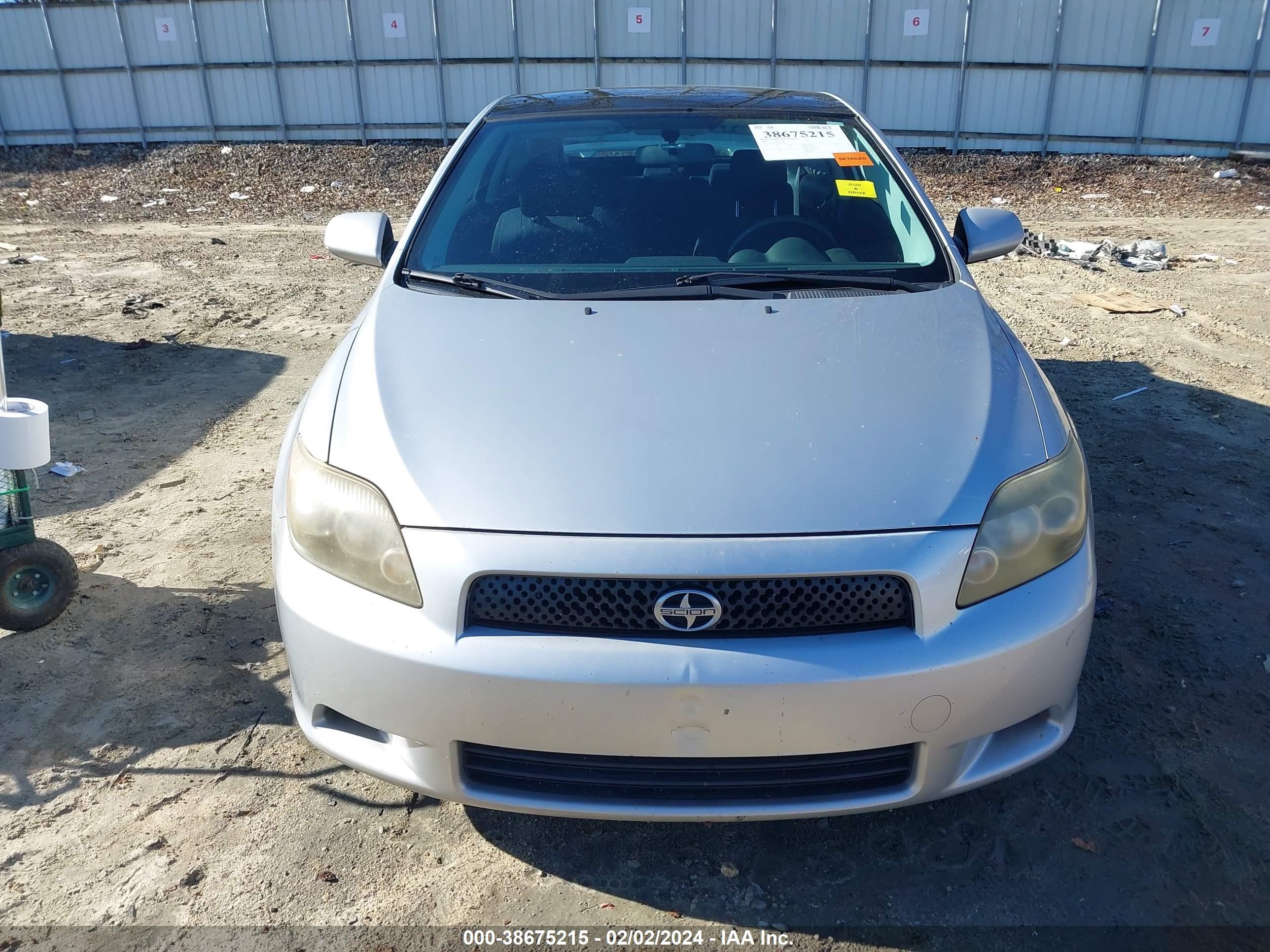 Photo 11 VIN: JTKDE167380263603 - SCION TC 