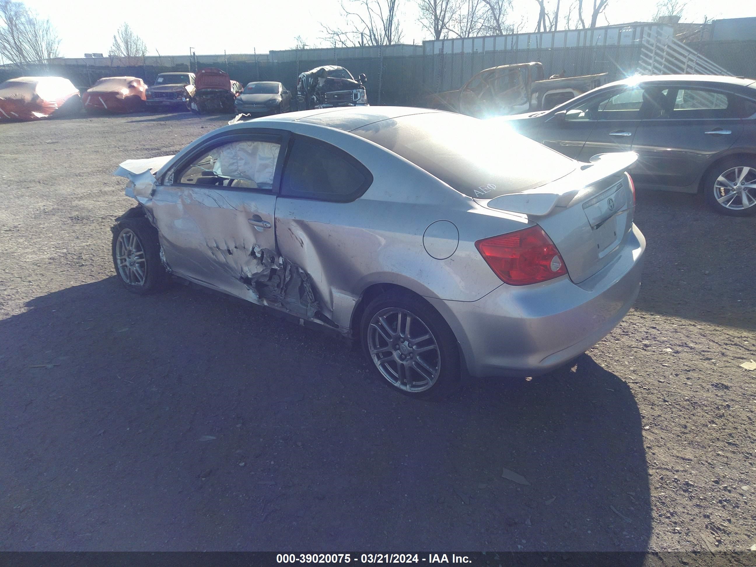 Photo 2 VIN: JTKDE167390279379 - SCION TC 